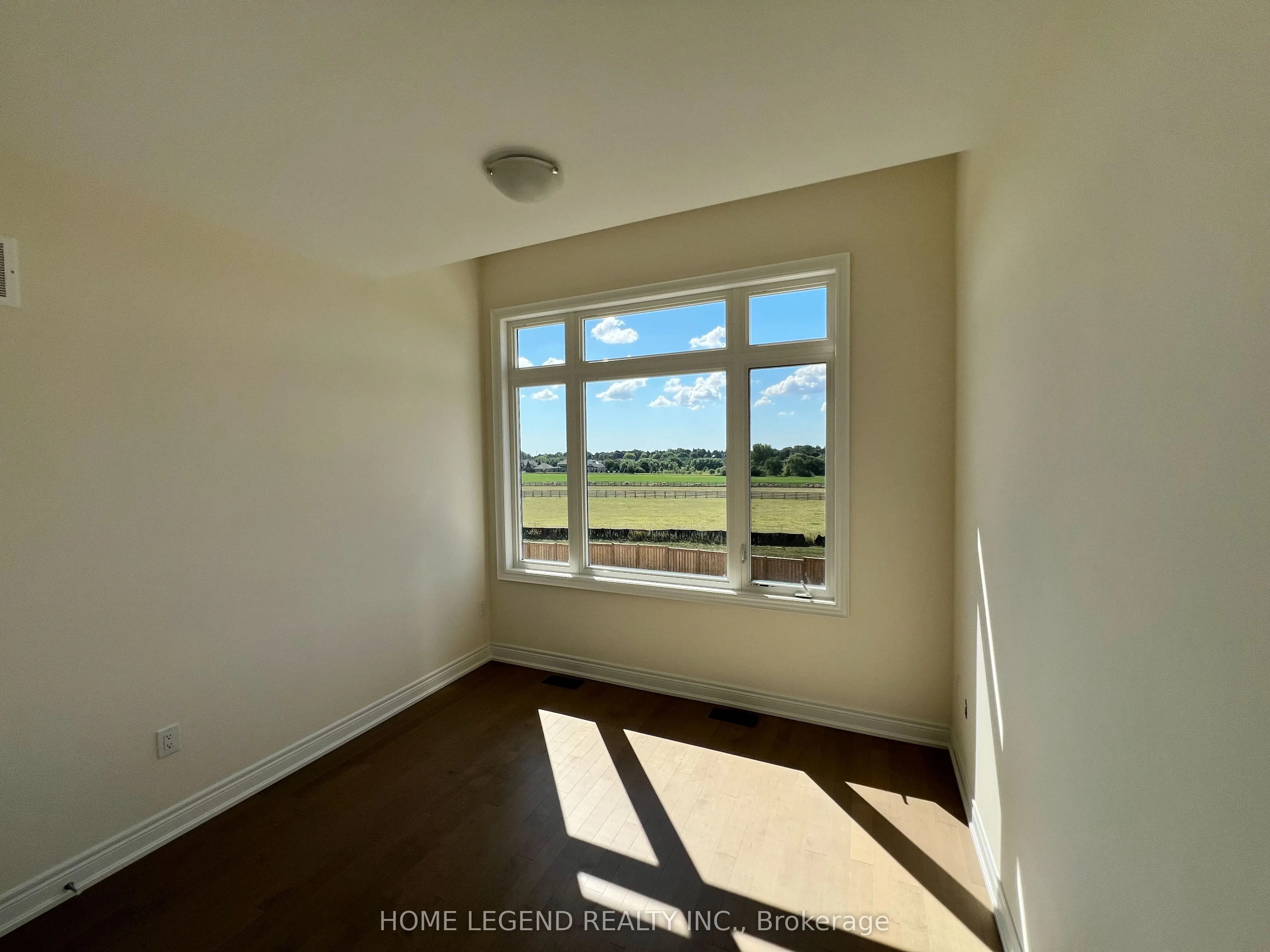 183 Berczy Green Drive