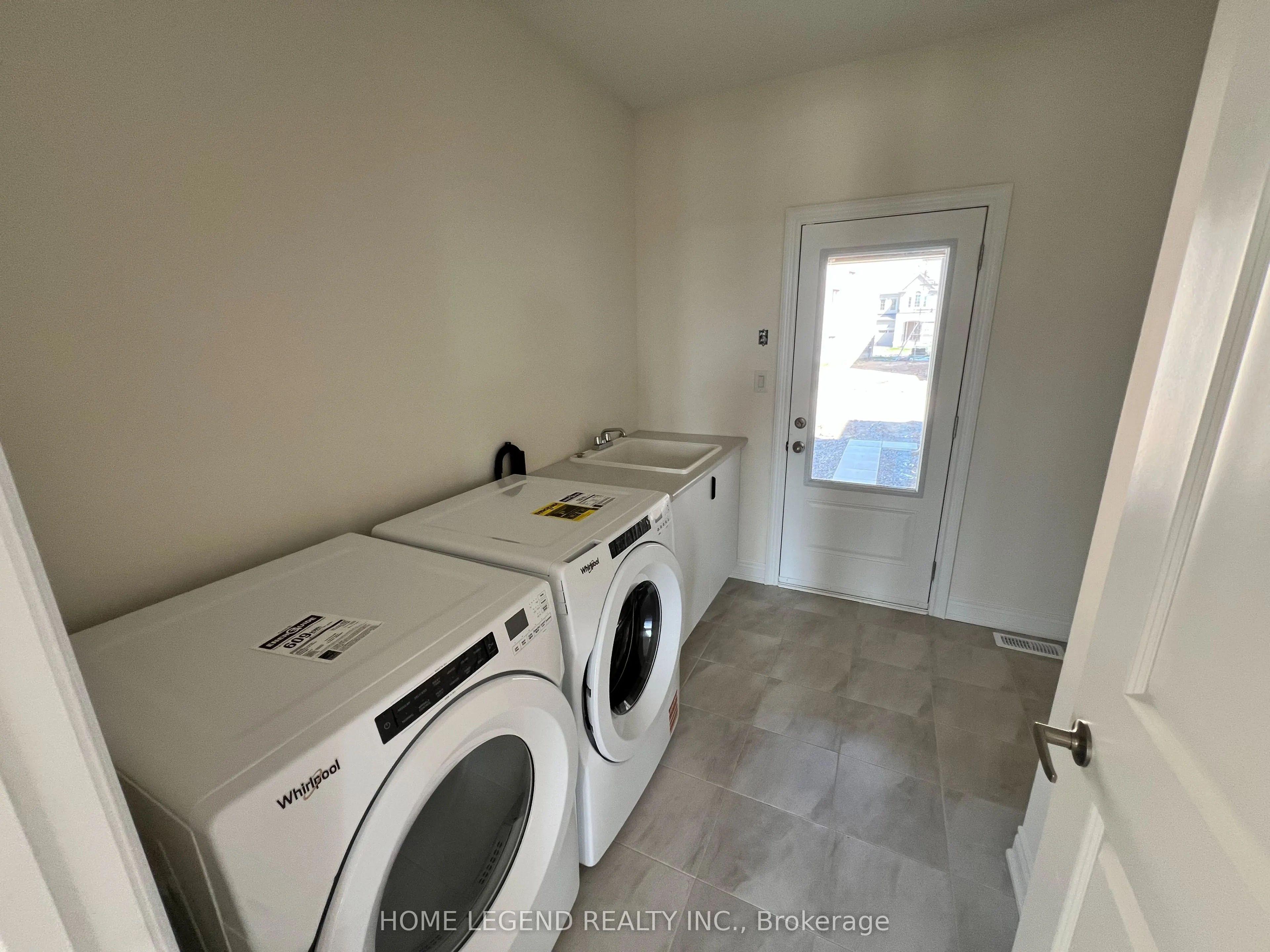 183 Berczy Green Drive