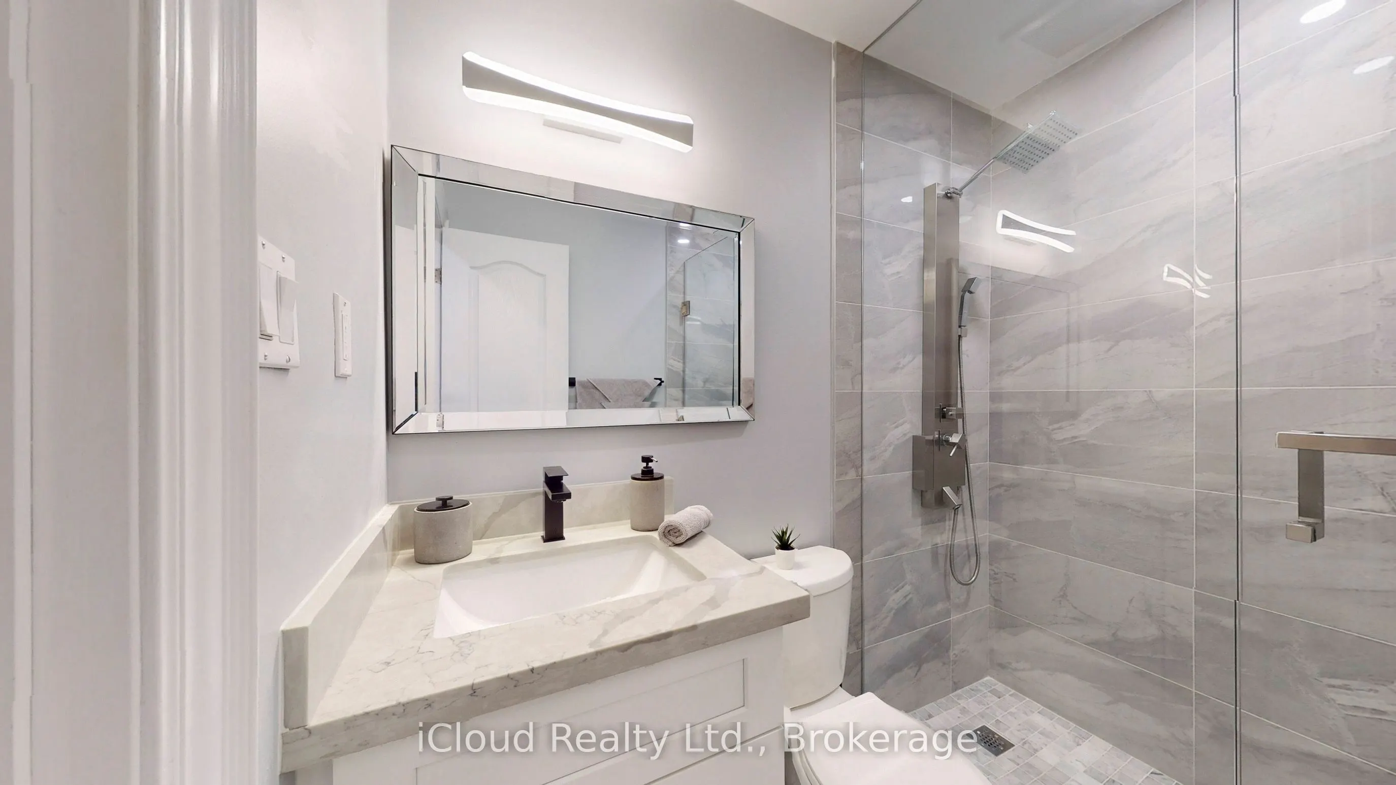 131 Milestone Crescent, #15