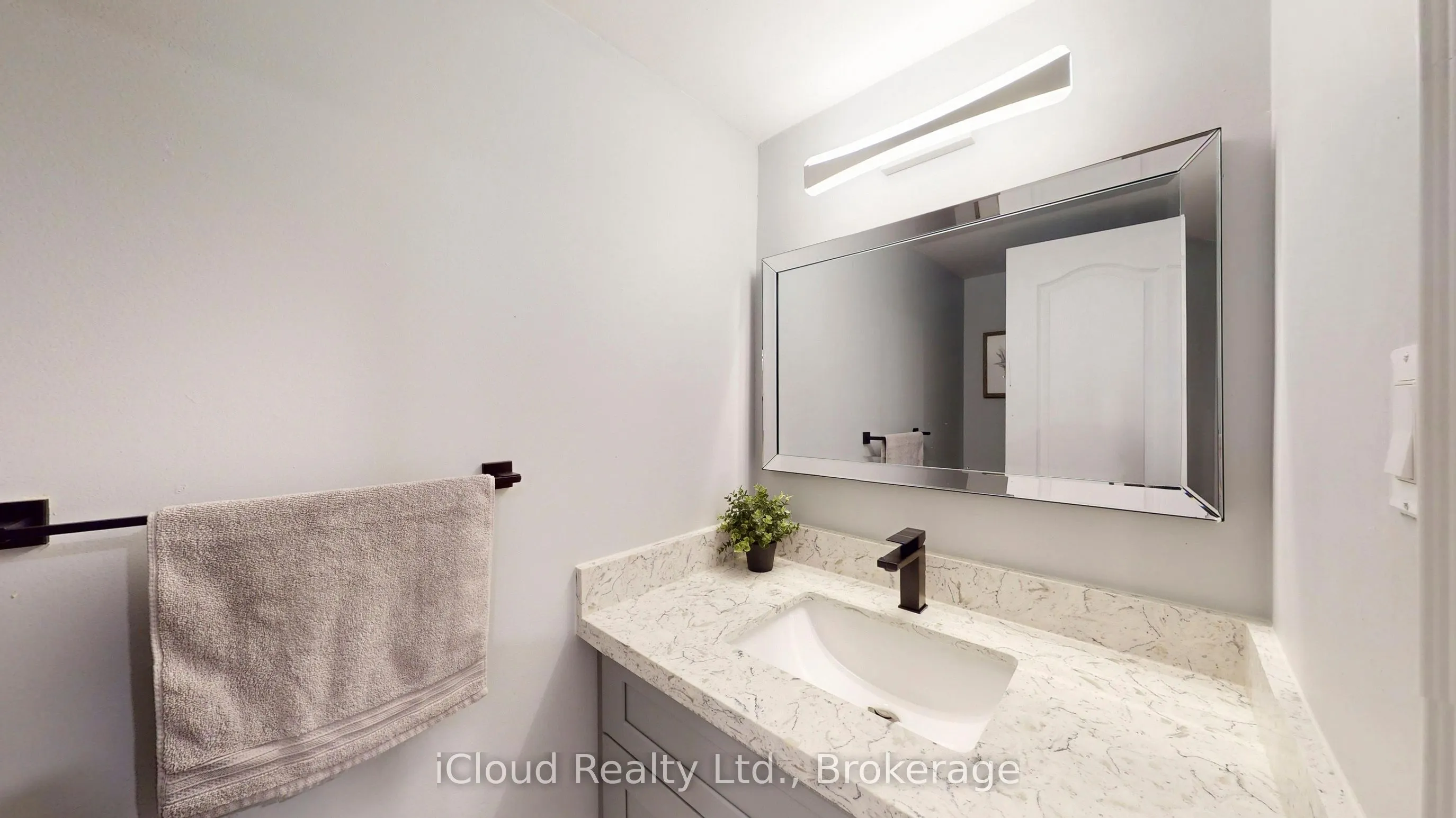 131 Milestone Crescent, #15