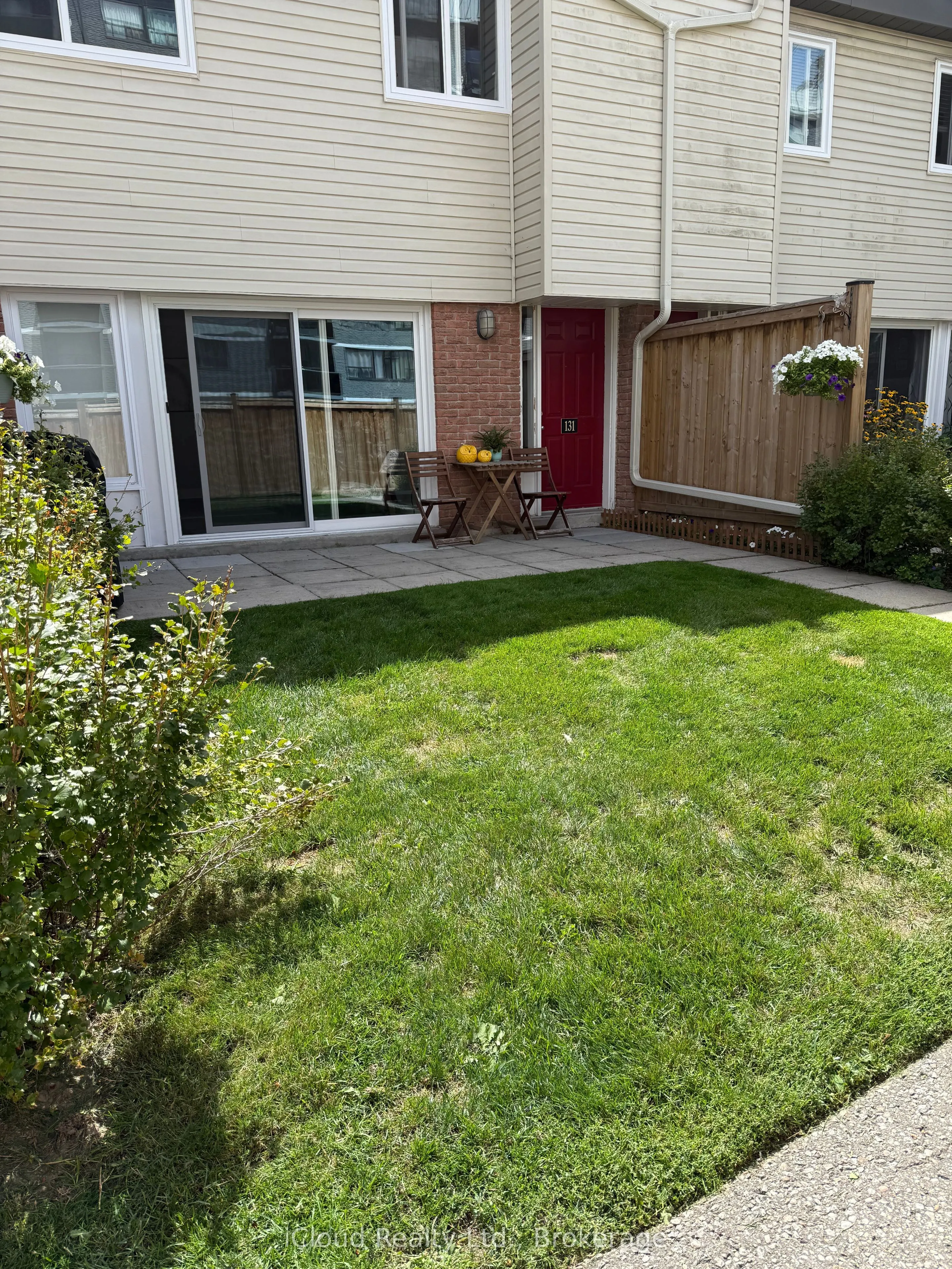 131 Milestone Crescent, #15