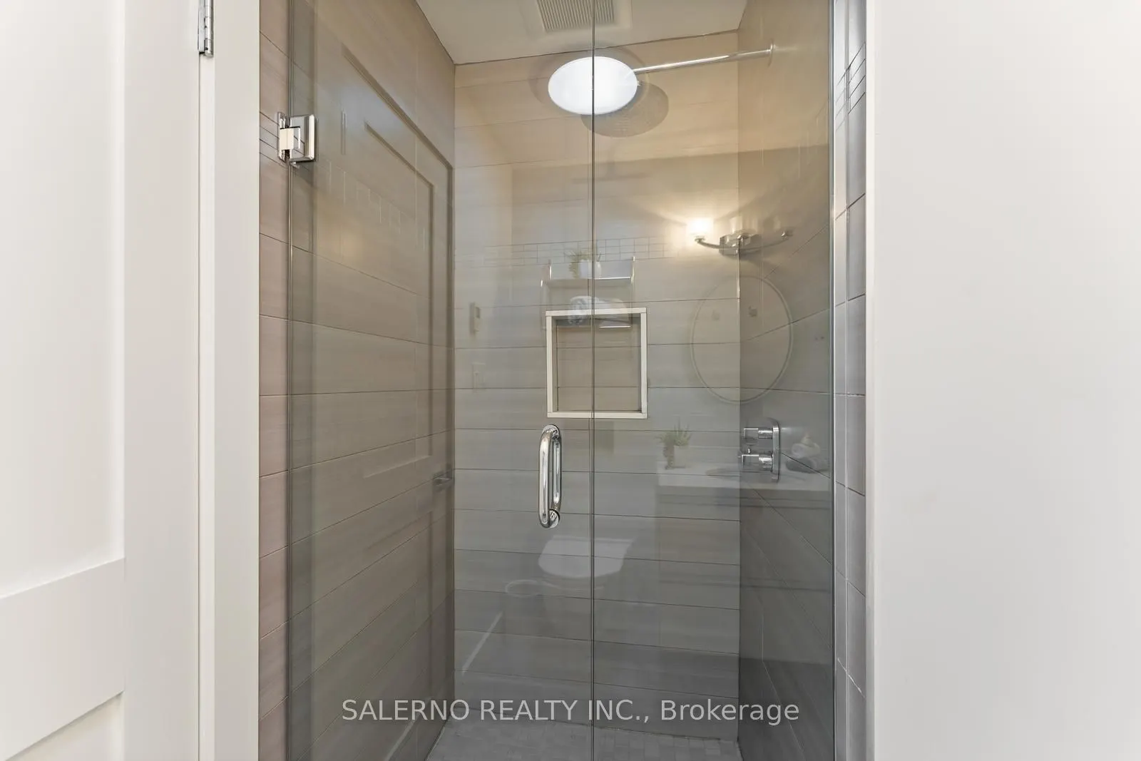 85 Valleyview Court