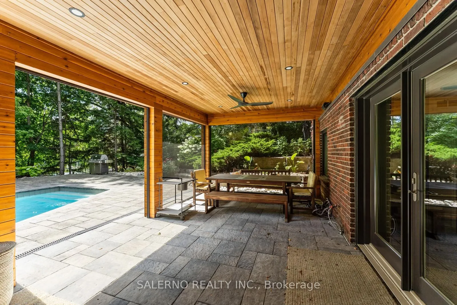 85 Valleyview Court
