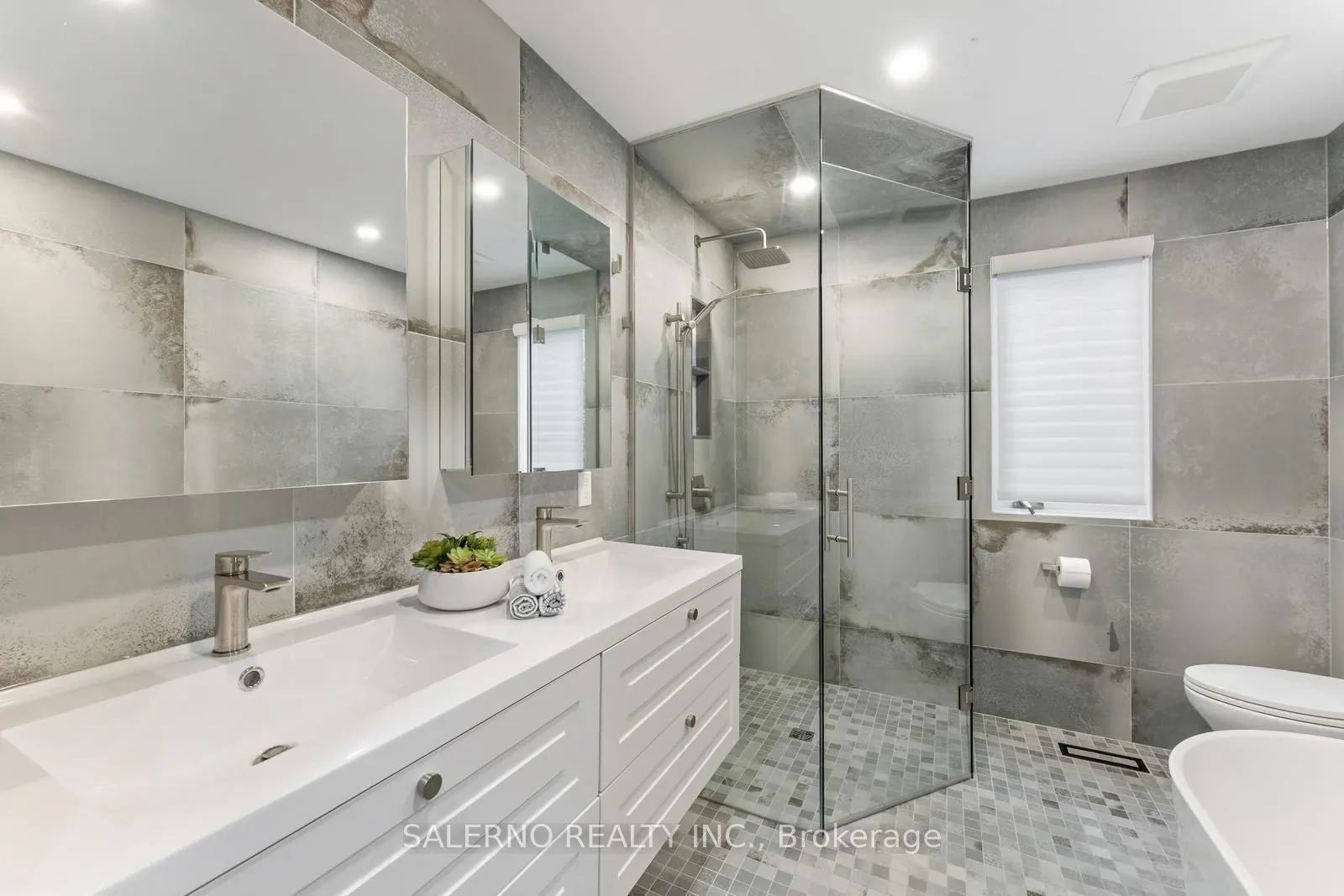85 Valleyview Court