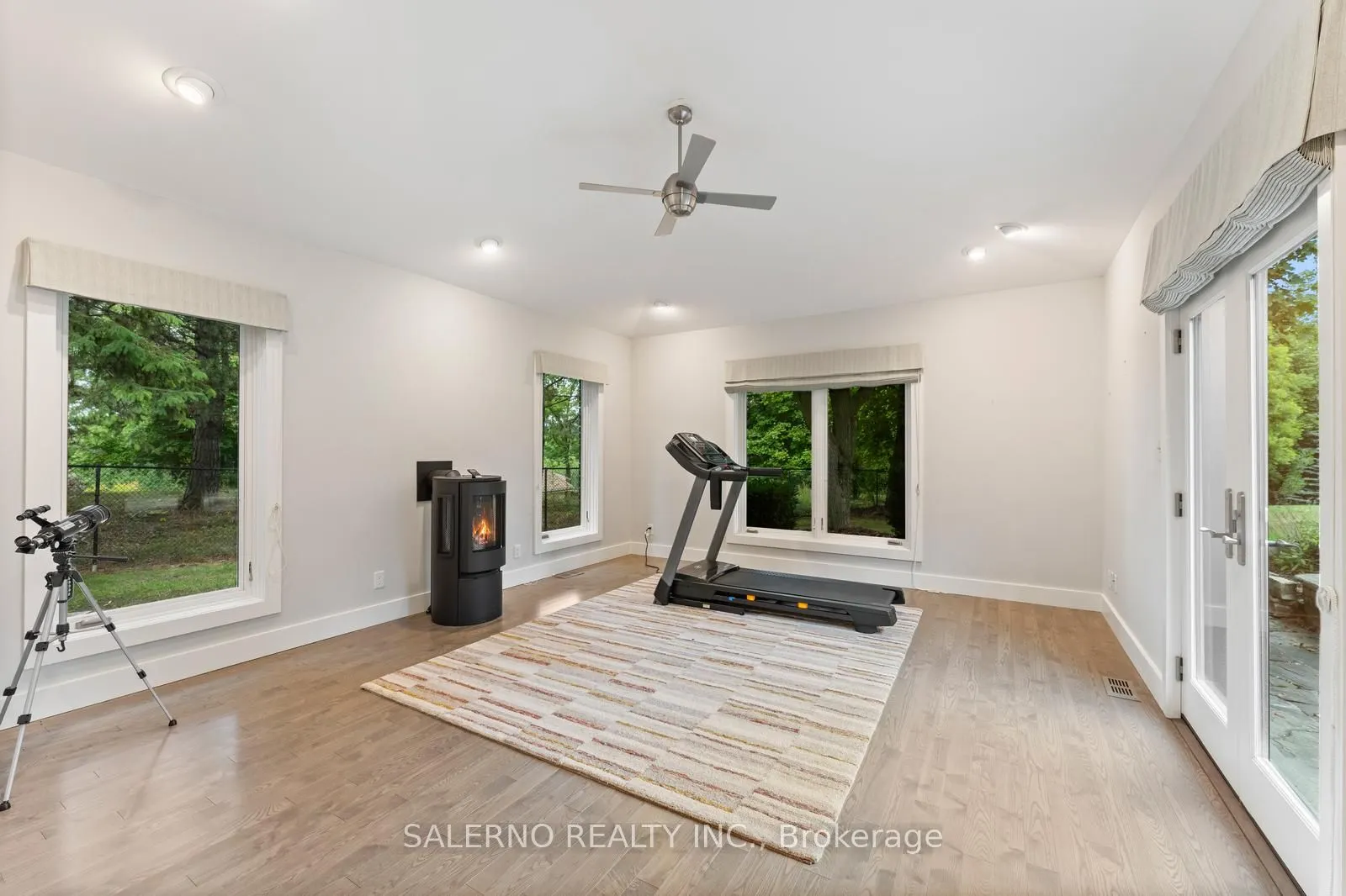 85 Valleyview Court