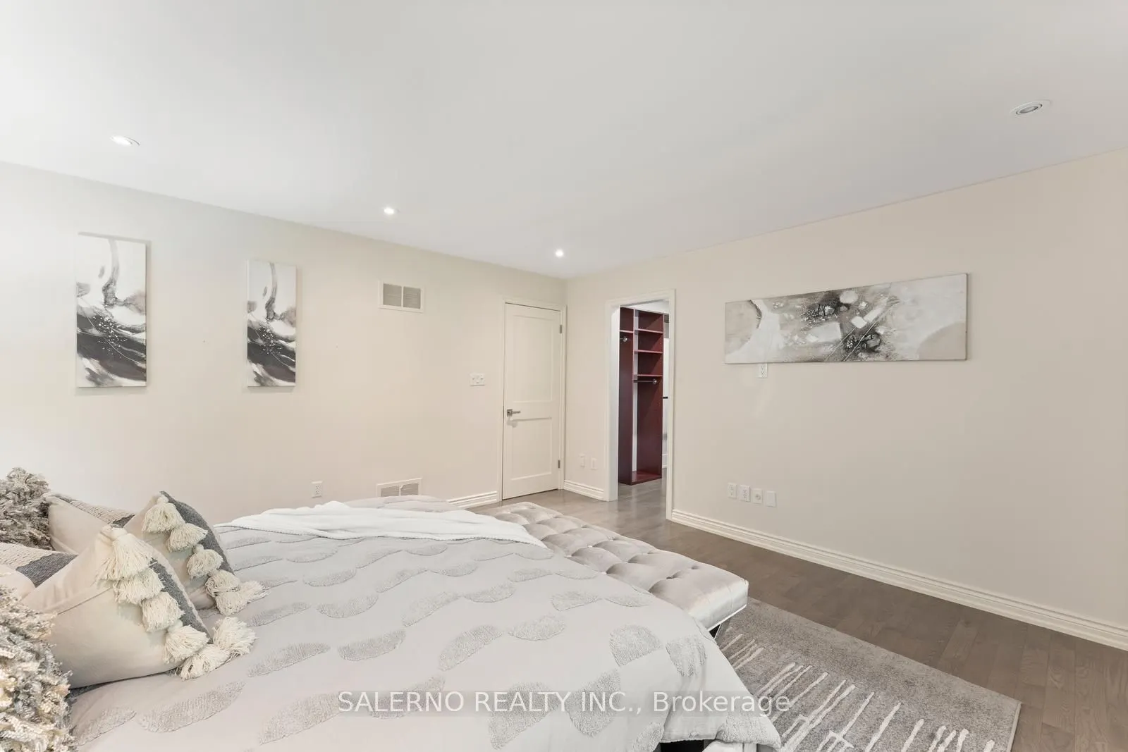 85 Valleyview Court