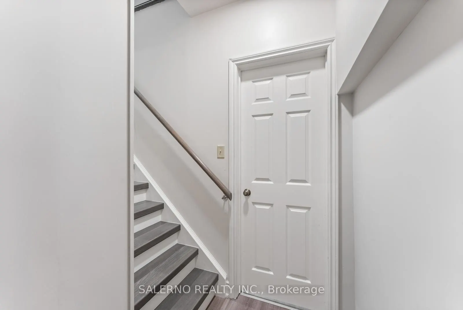 85 Valleyview Court