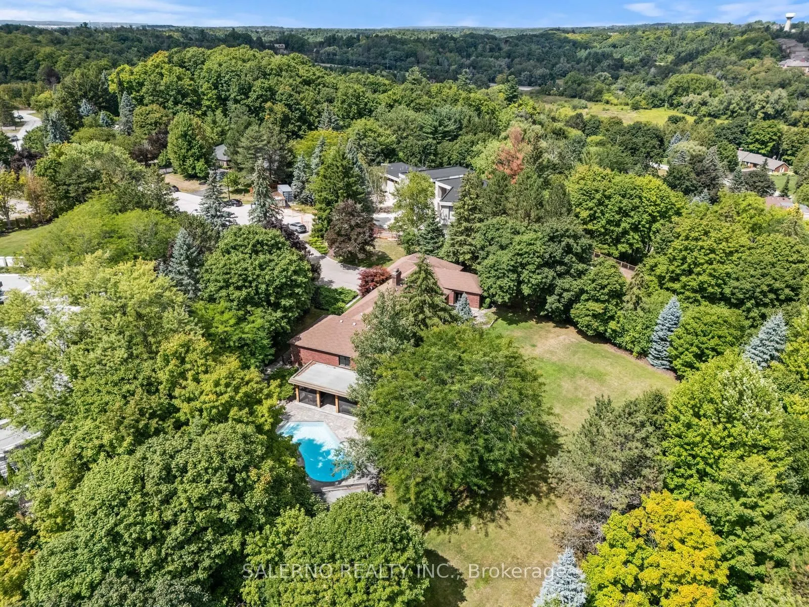 85 Valleyview Court