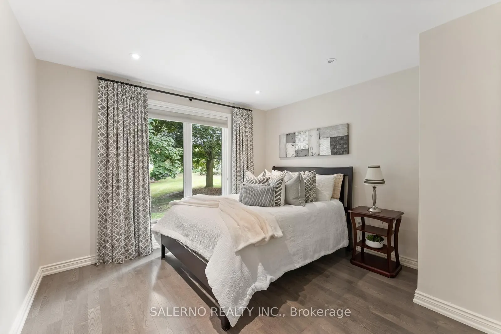 85 Valleyview Court