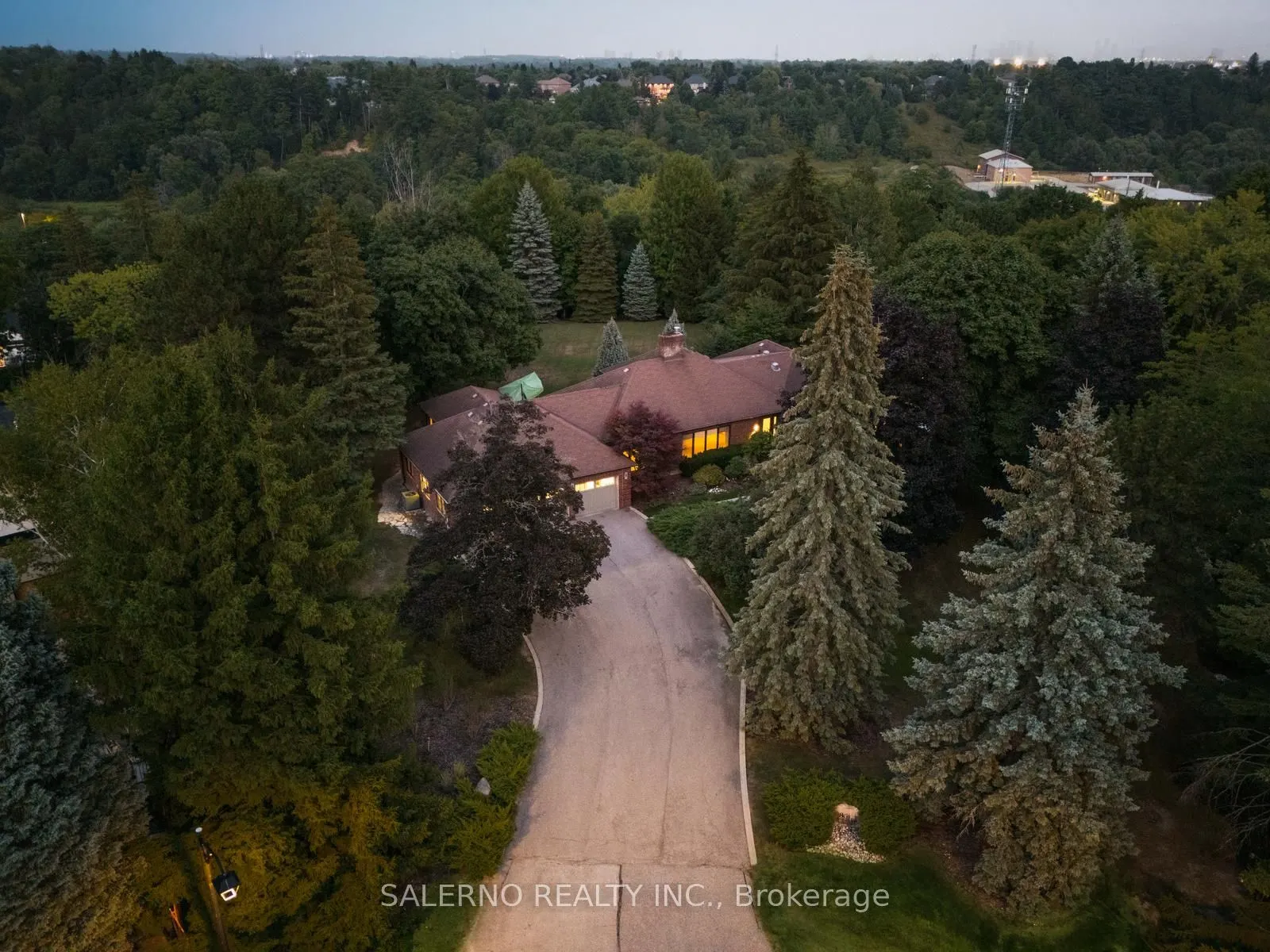 85 Valleyview Court