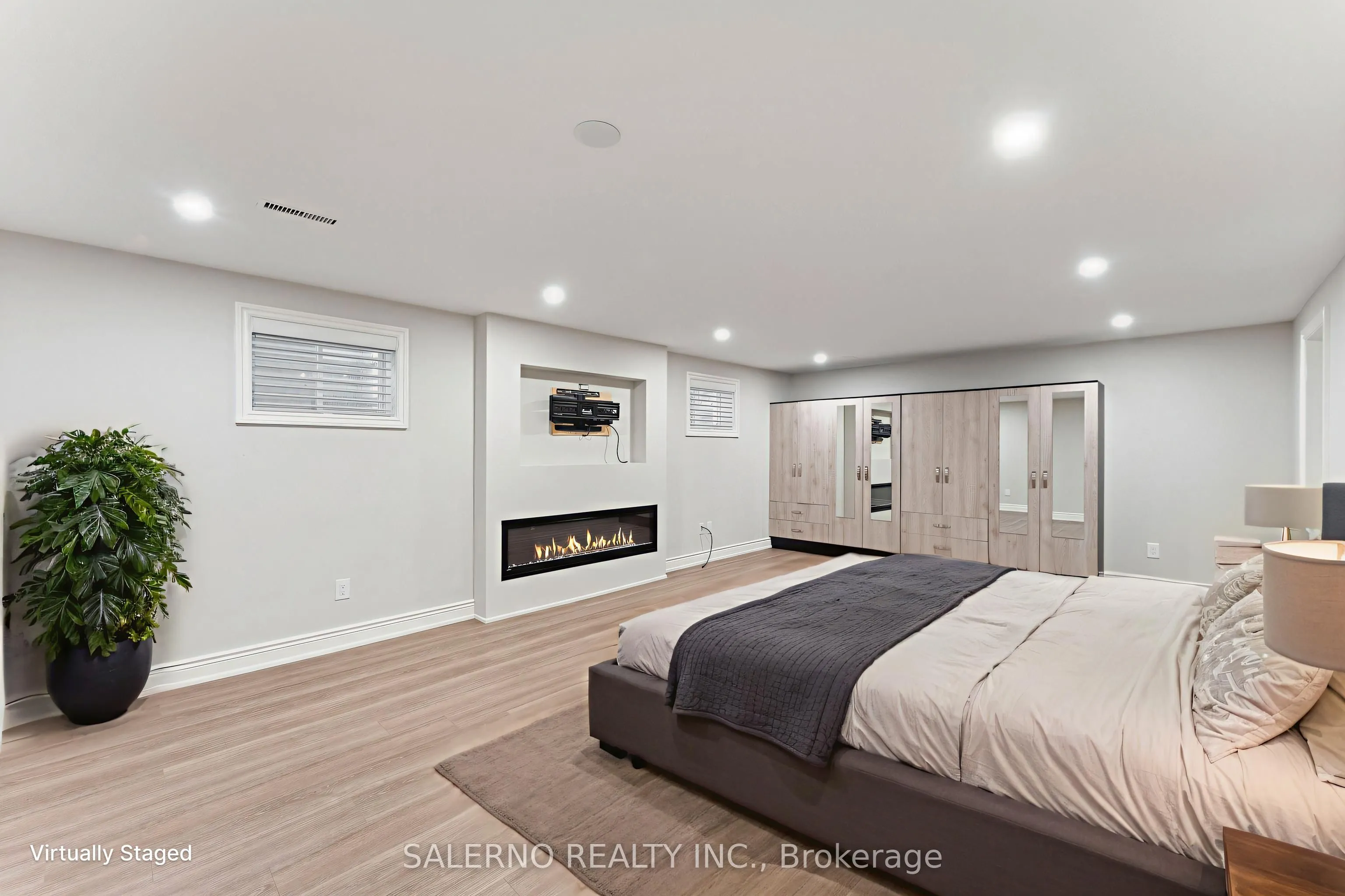 85 Valleyview Court