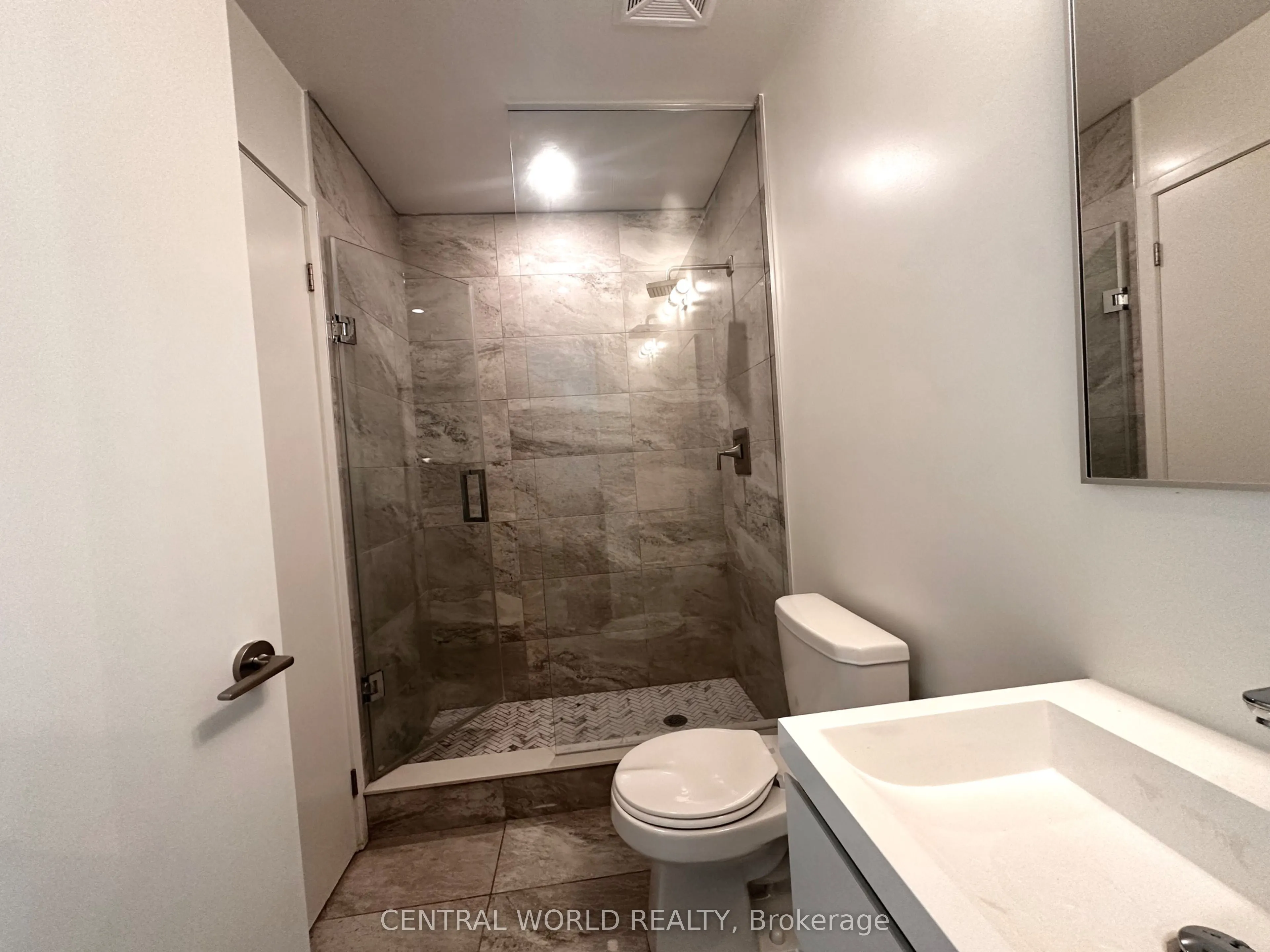 8119 Birchmount Road, #1422