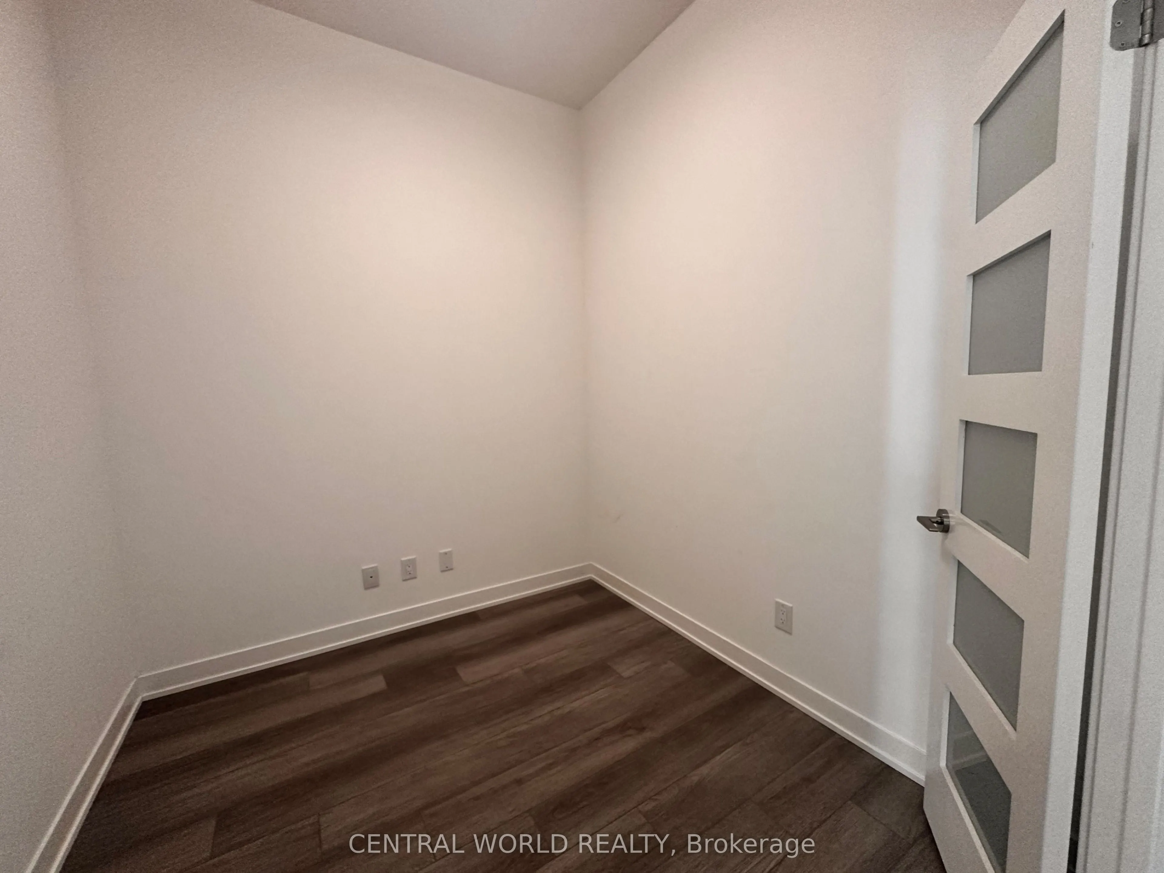 8119 Birchmount Road, #1422