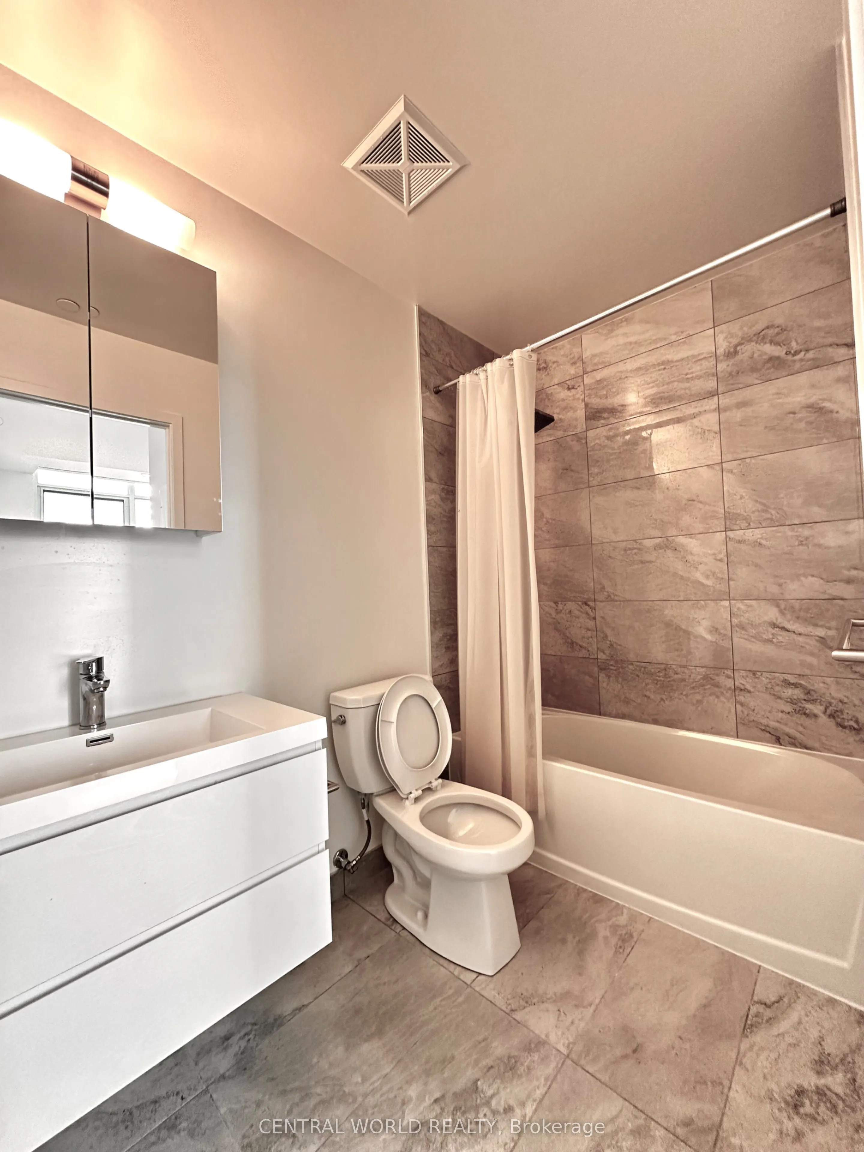 8119 Birchmount Road, #1422