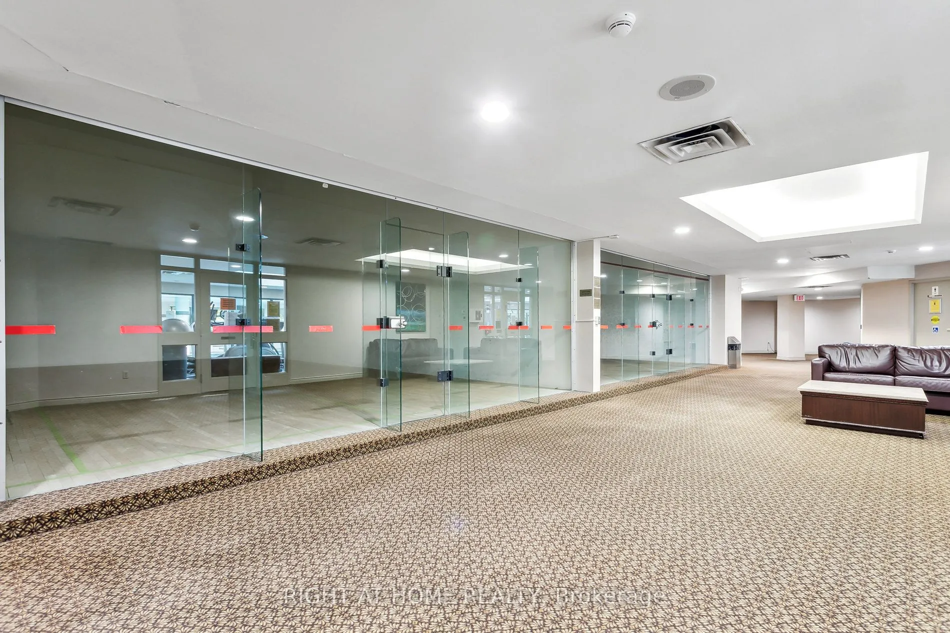7300 Yonge Street, #1611