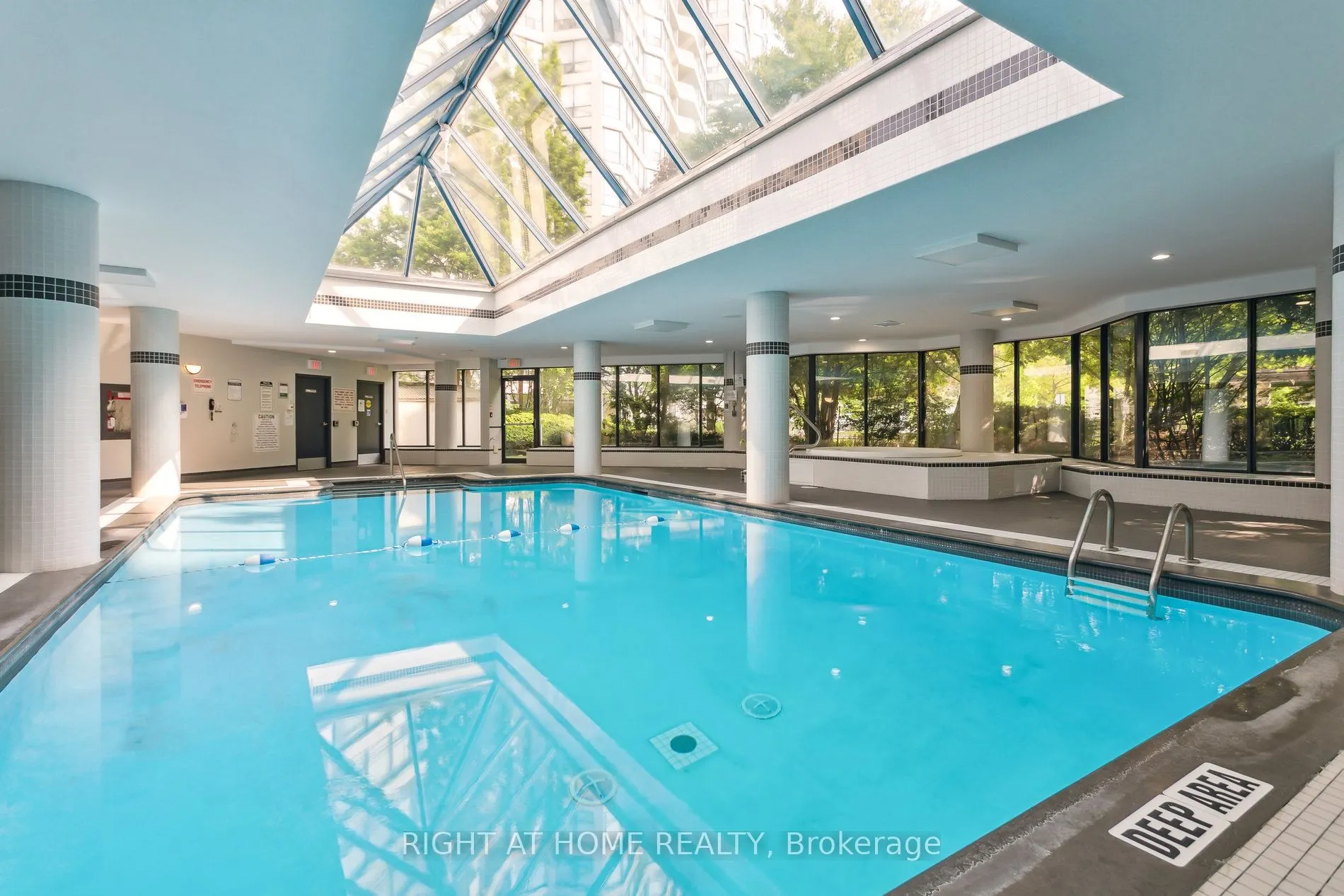7300 Yonge Street, #1611