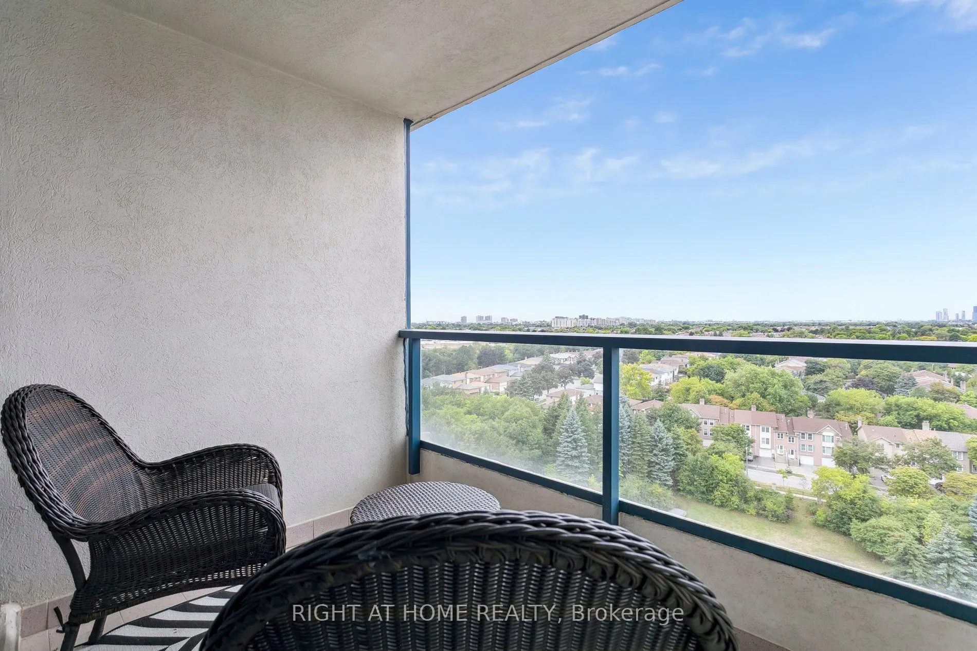 7300 Yonge Street, #1611