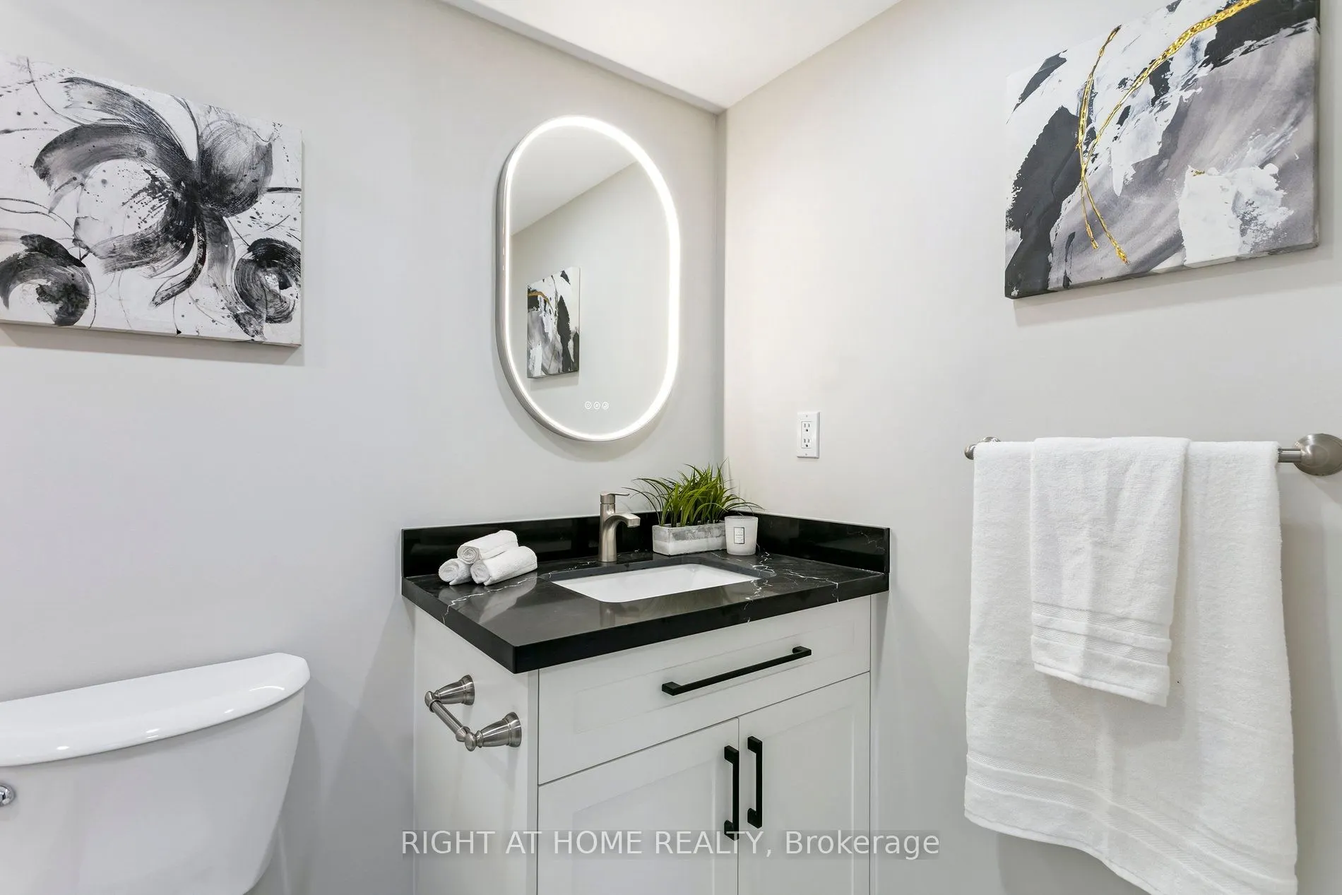 7300 Yonge Street, #1611