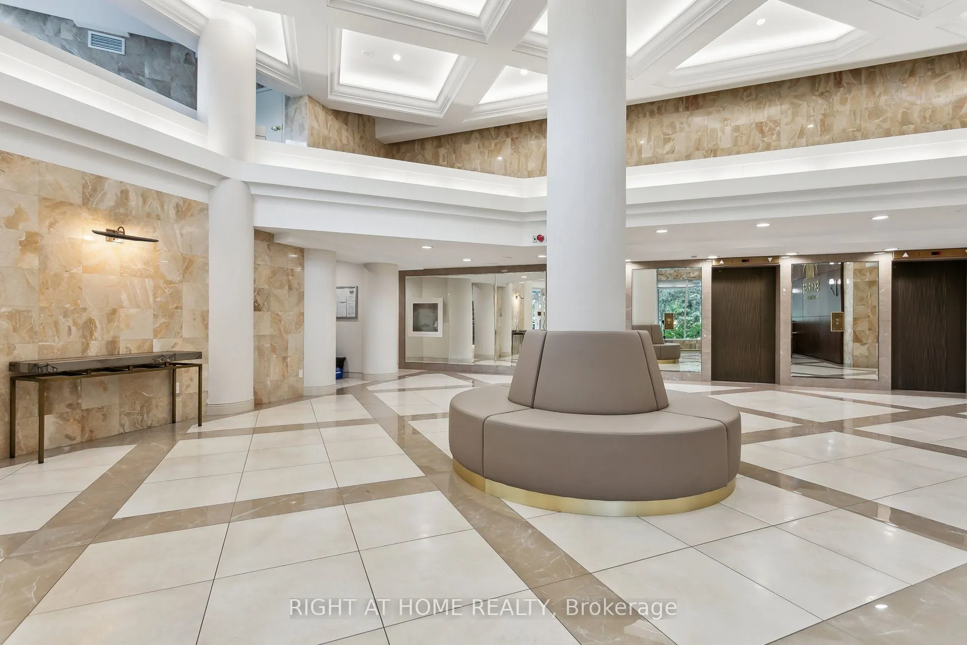 7300 Yonge Street, #1611