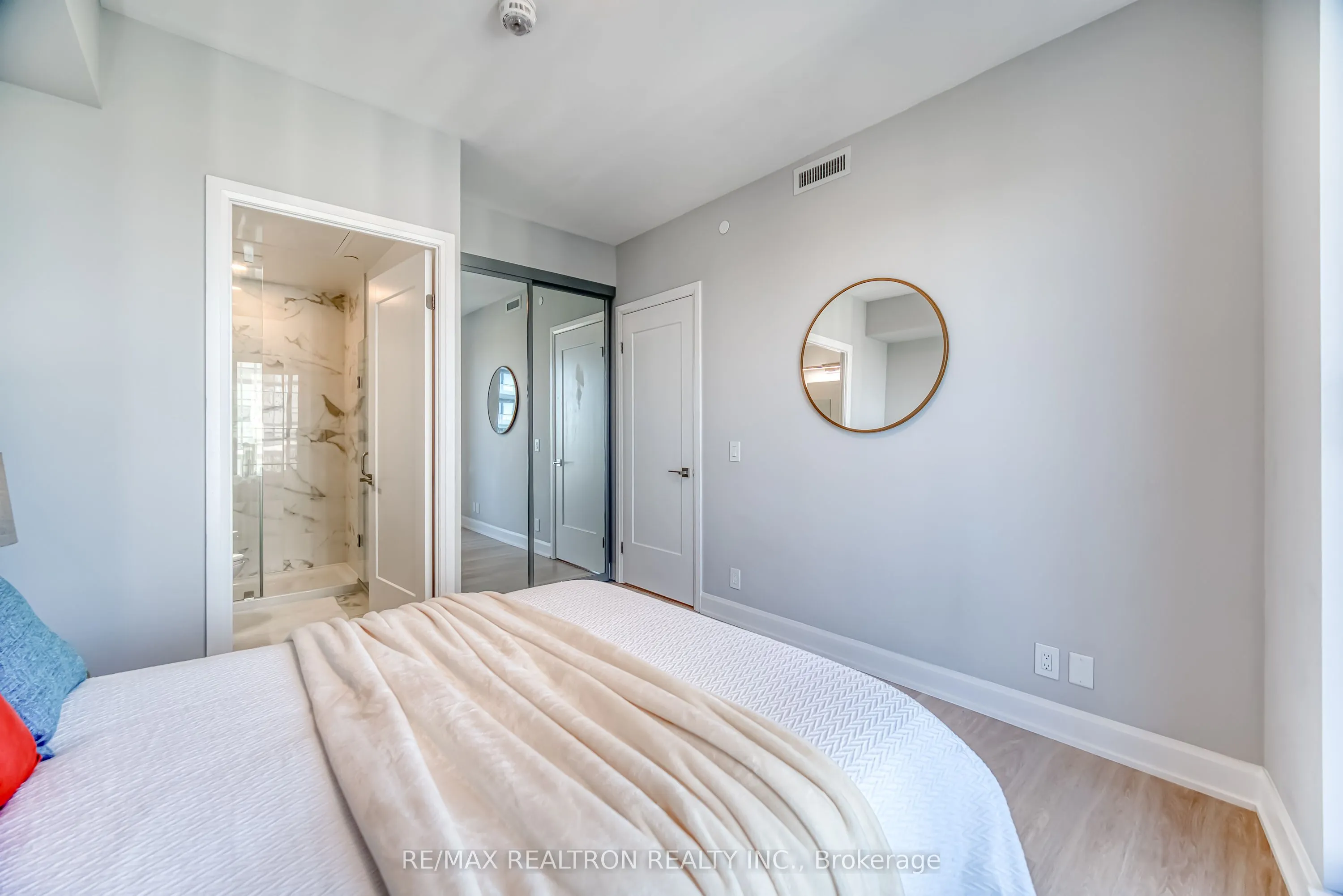 12 Gandhi Lane, #2802