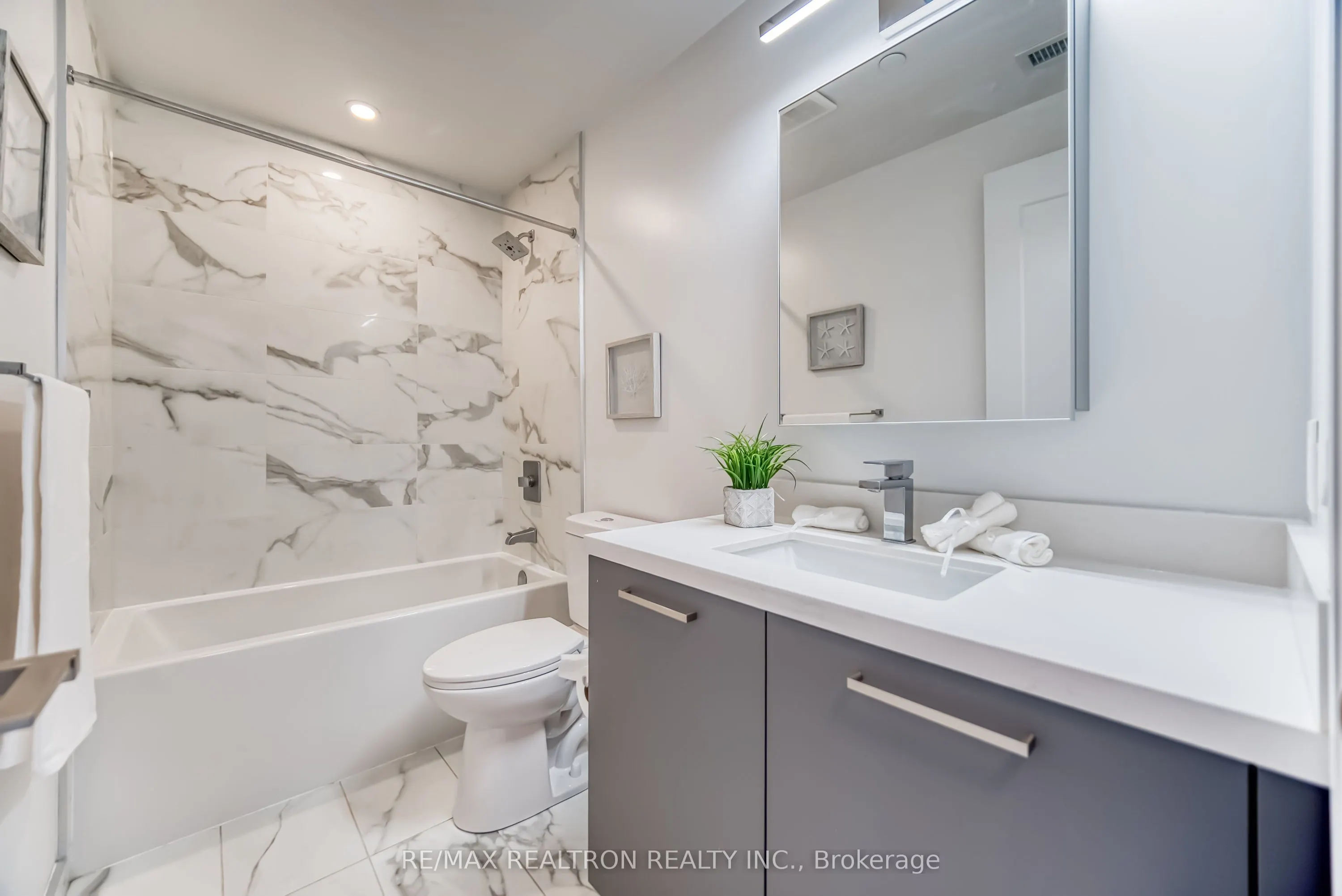 12 Gandhi Lane, #2802