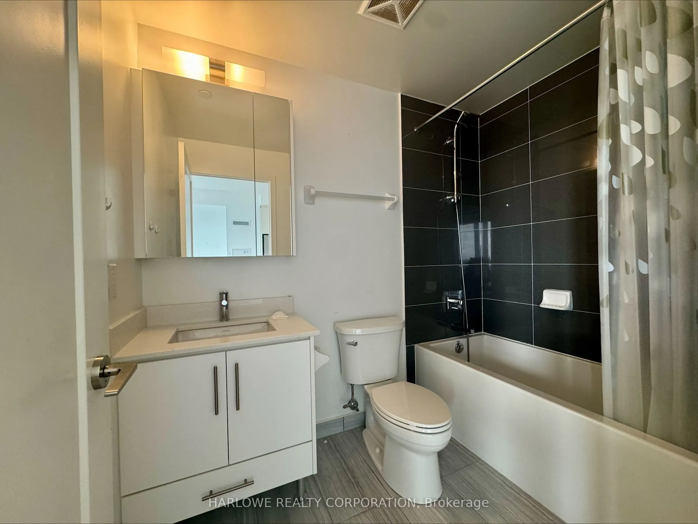 95 Oneida Crescent, #1503