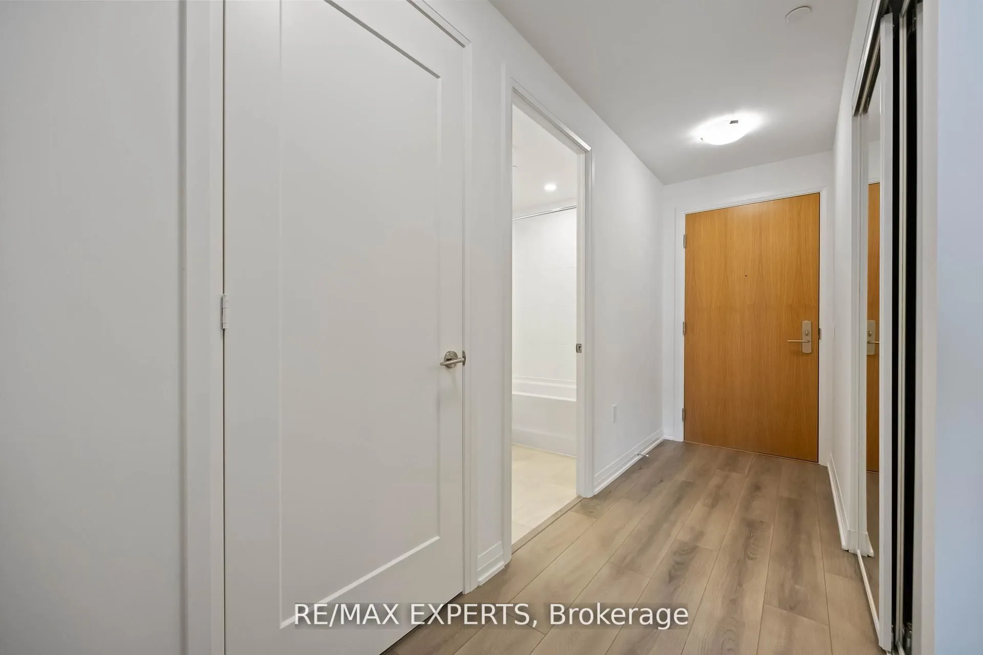 8960 Jane Street, #1002