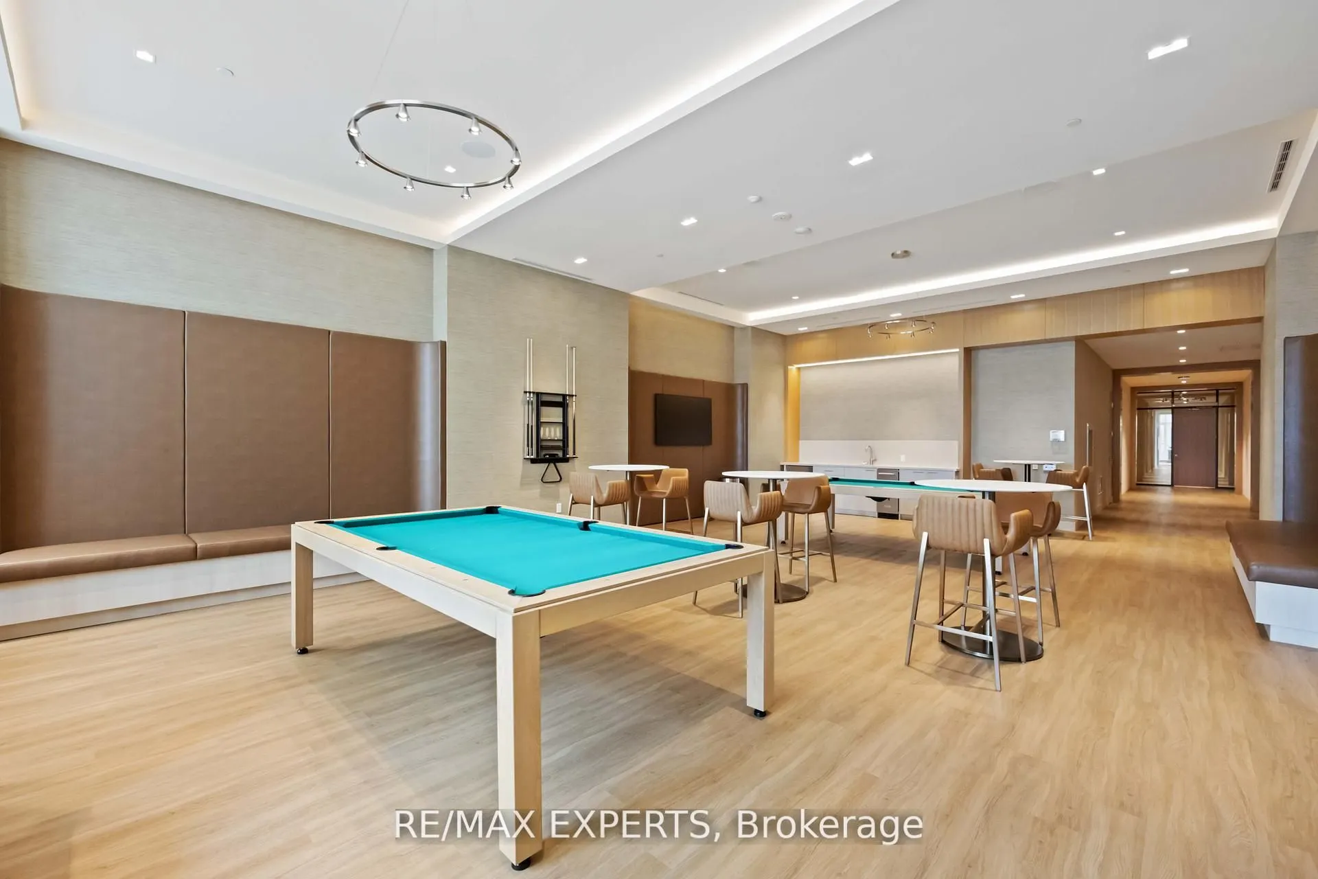 8960 Jane Street, #1002
