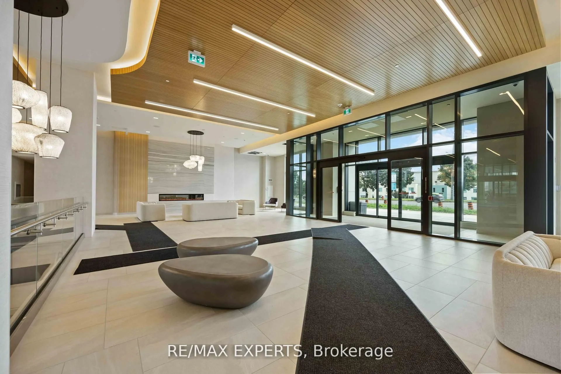 8960 Jane Street, #1002