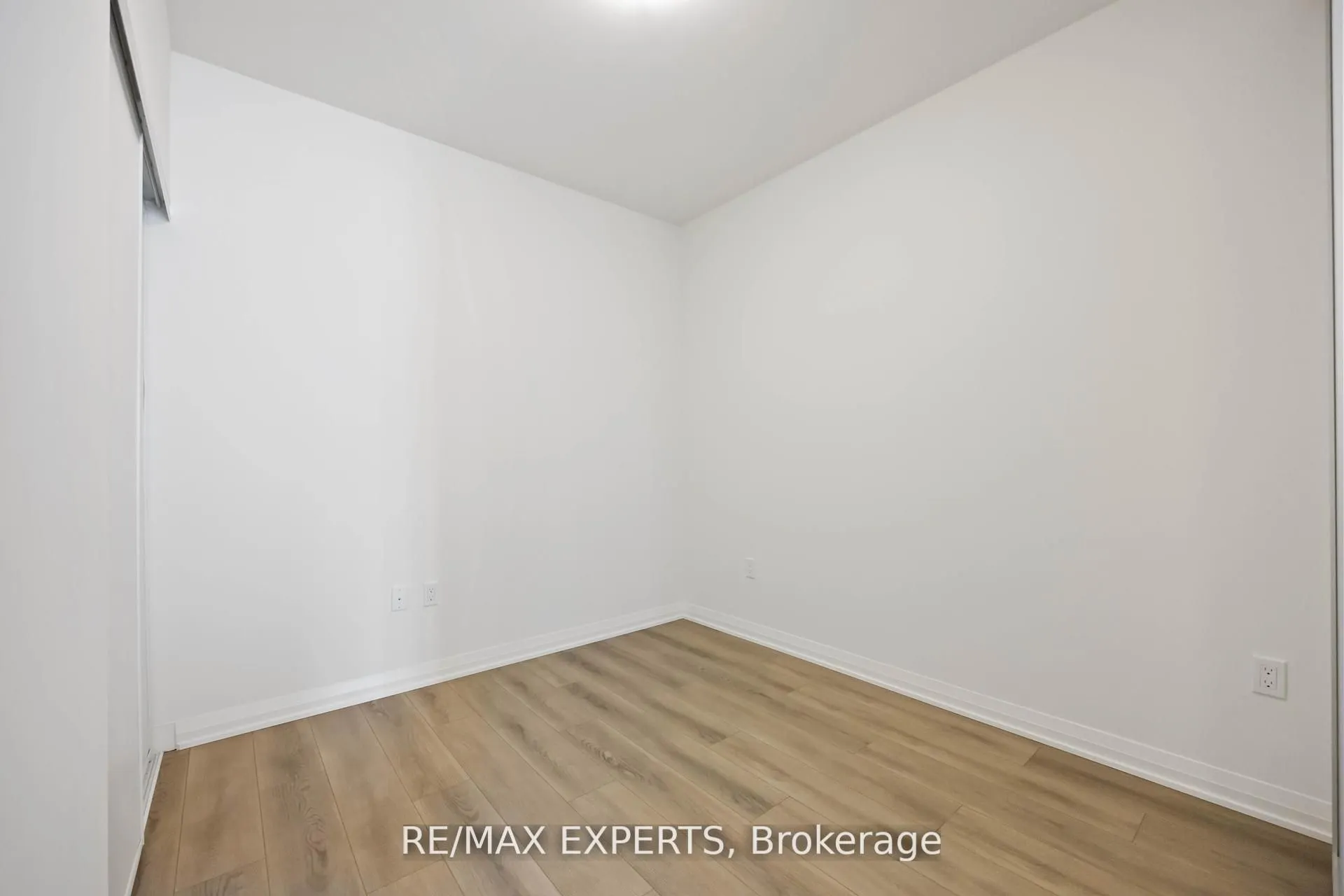 8960 Jane Street, #1002