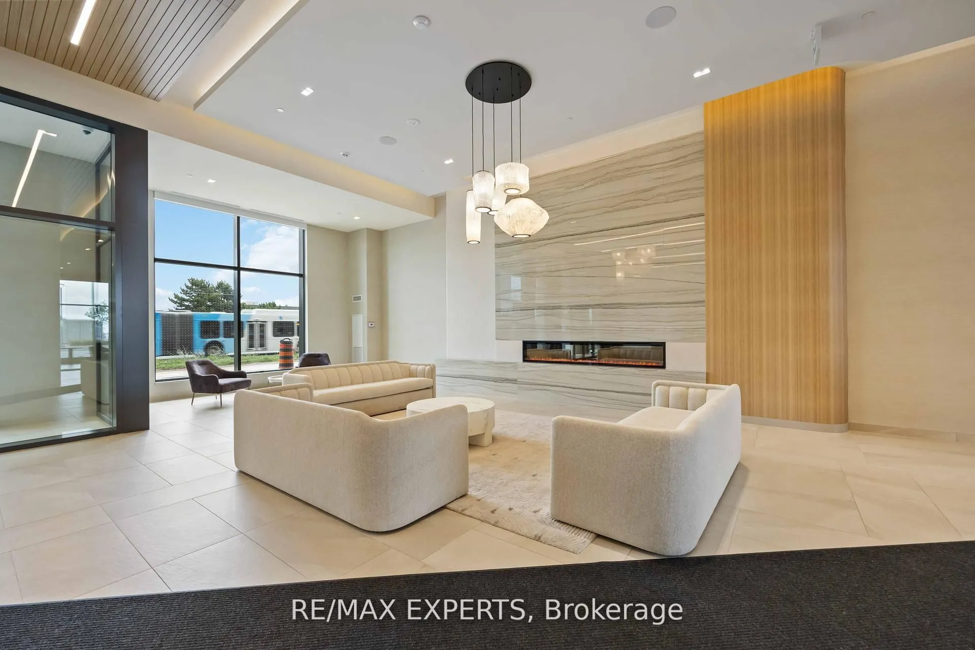8960 Jane Street, #1002