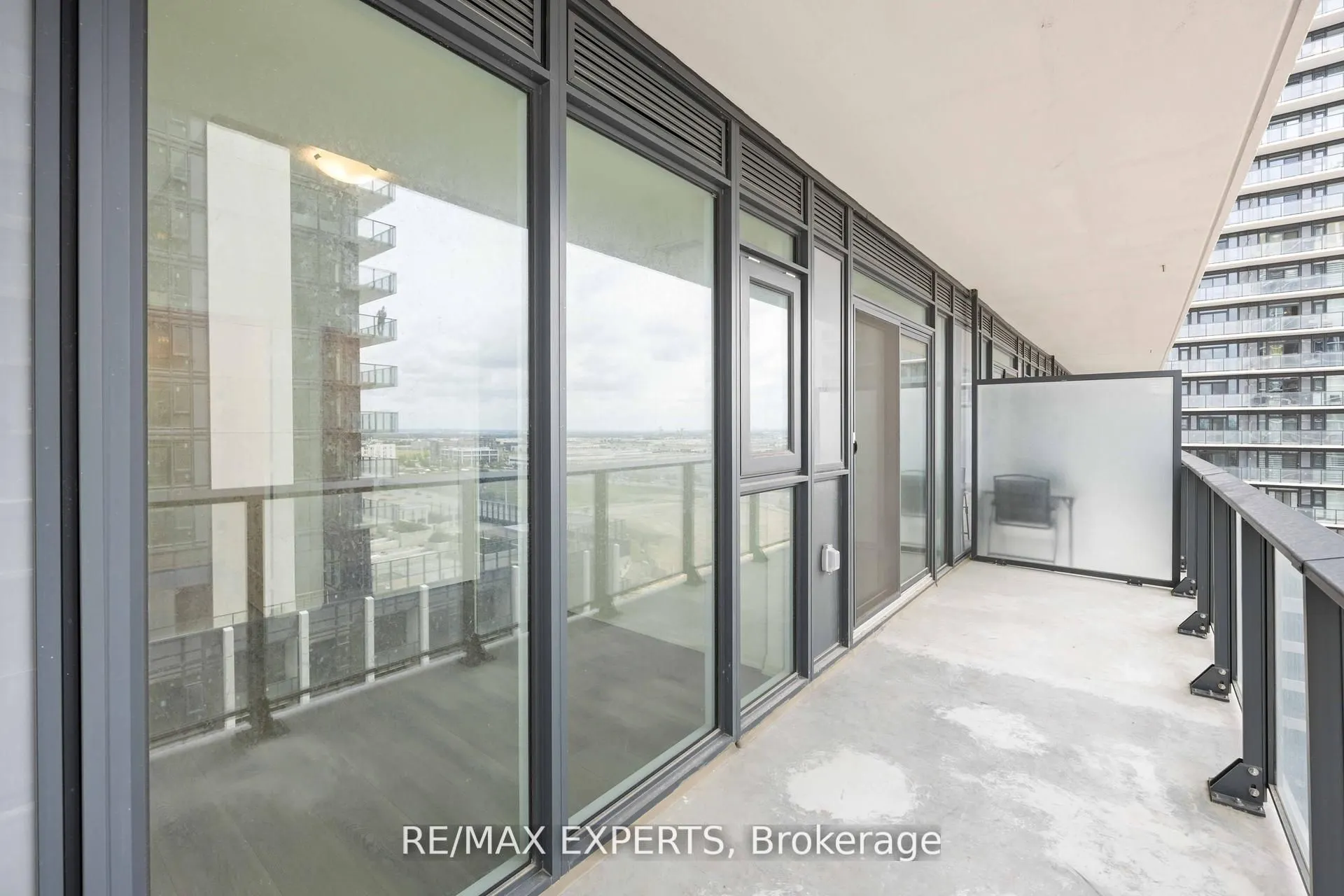 8960 Jane Street, #1002