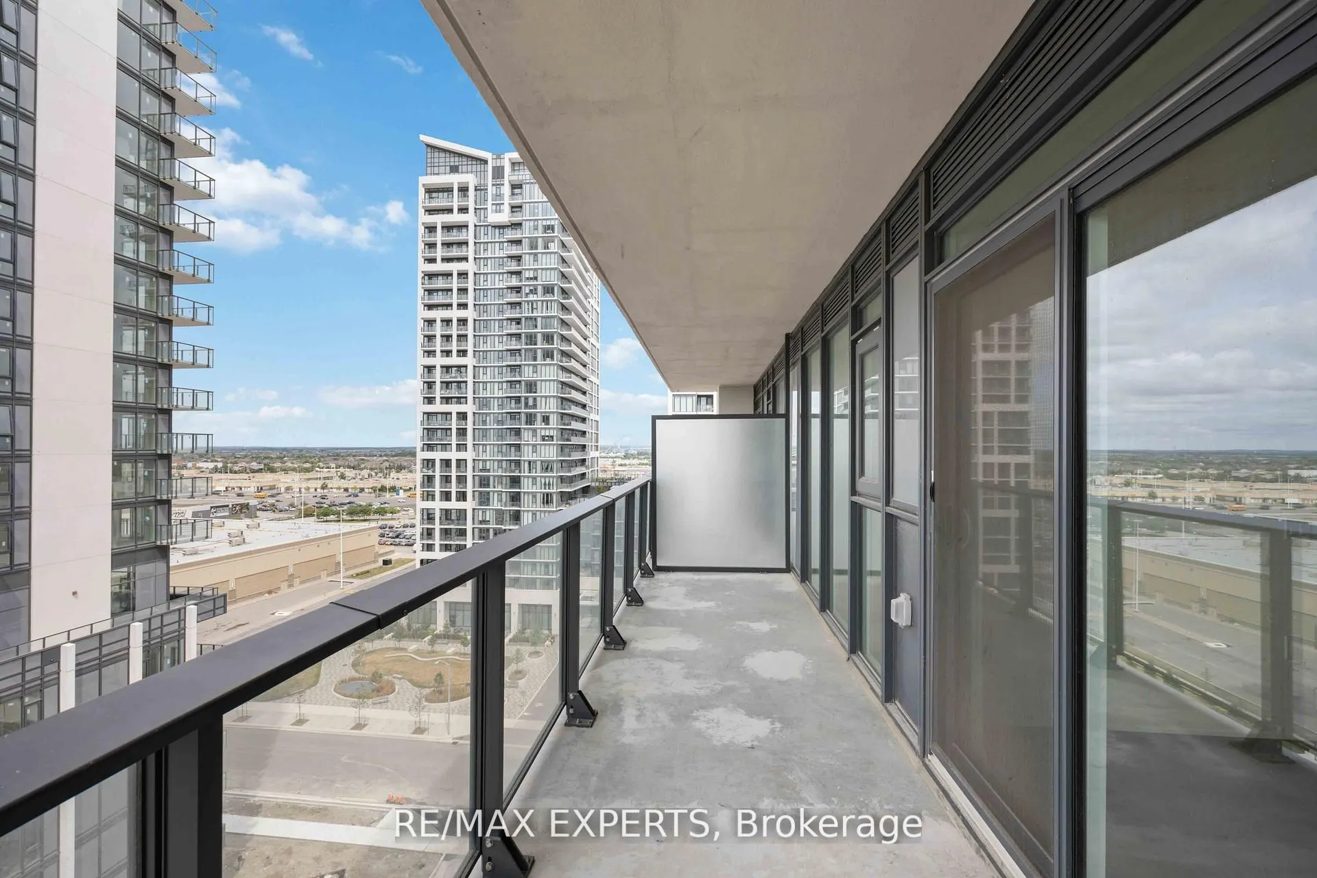 8960 Jane Street, #1002