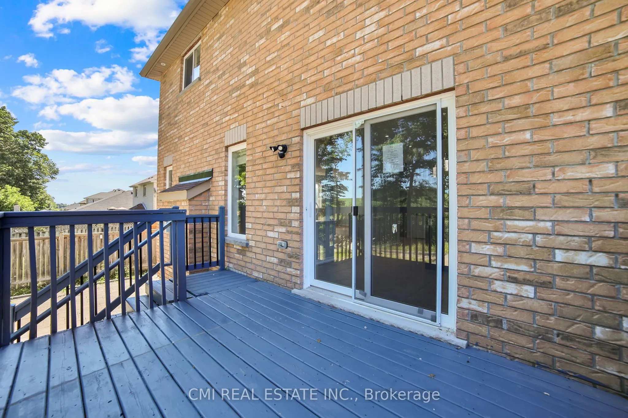 1218 Leslie Drive