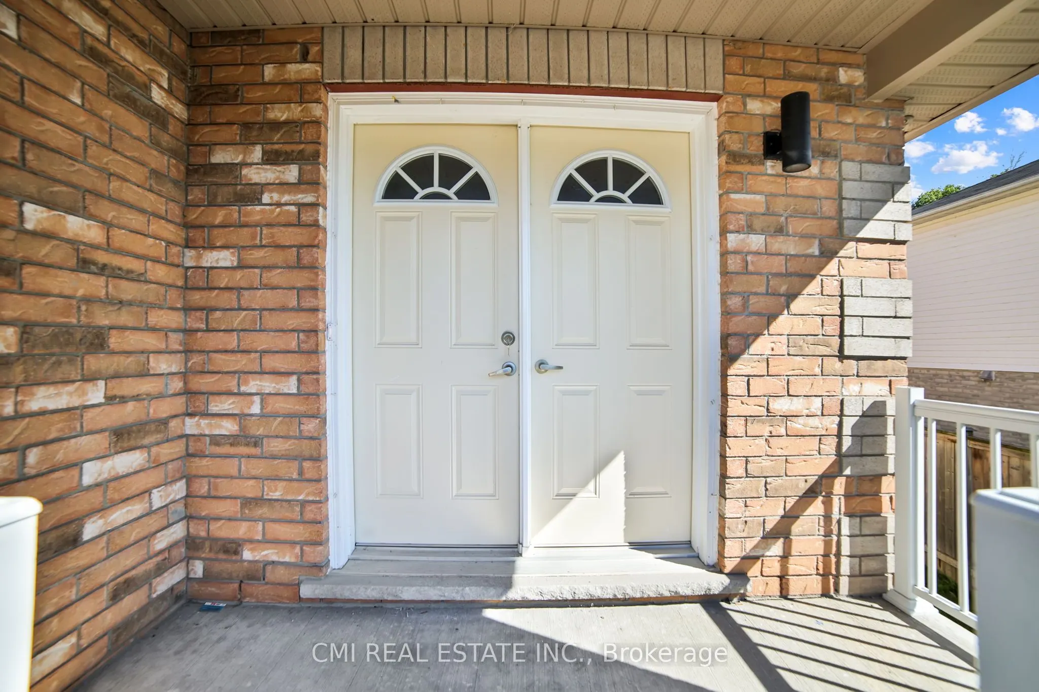 1218 Leslie Drive