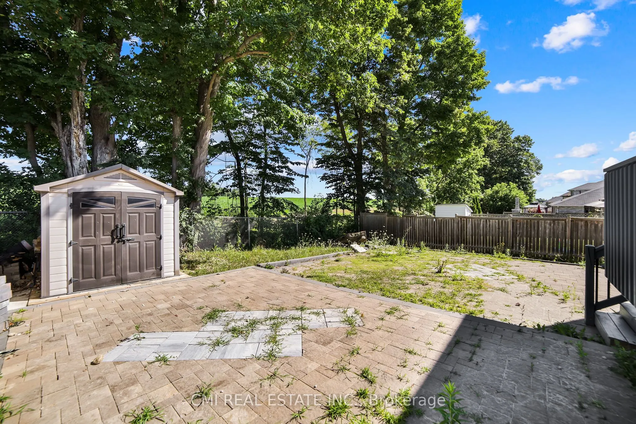 1218 Leslie Drive