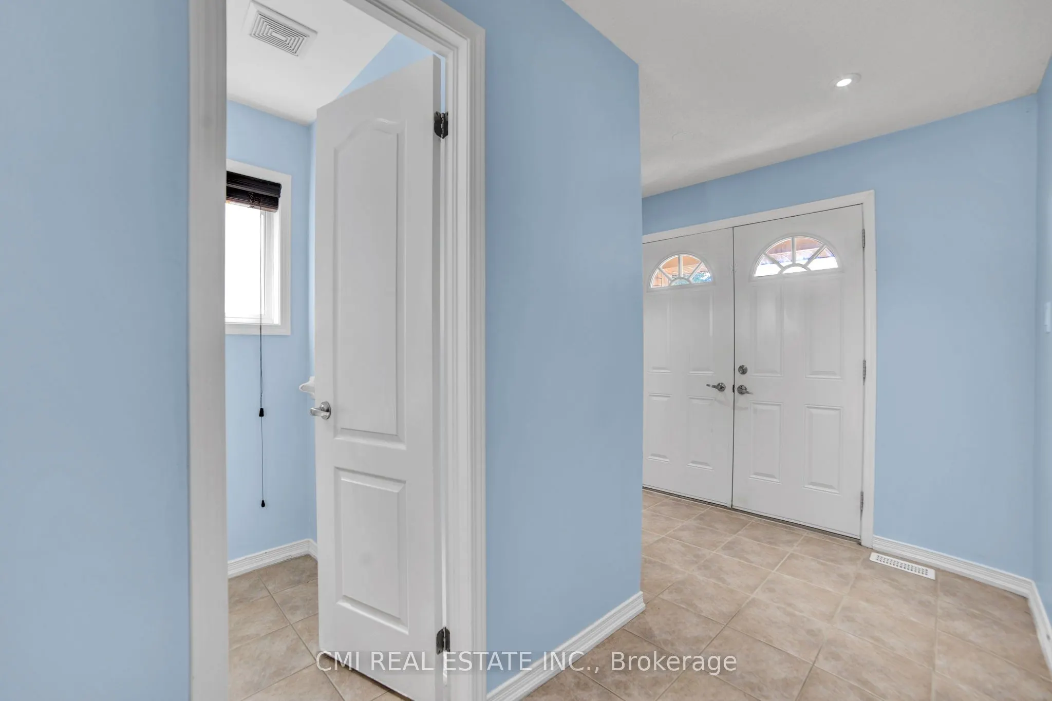 1218 Leslie Drive