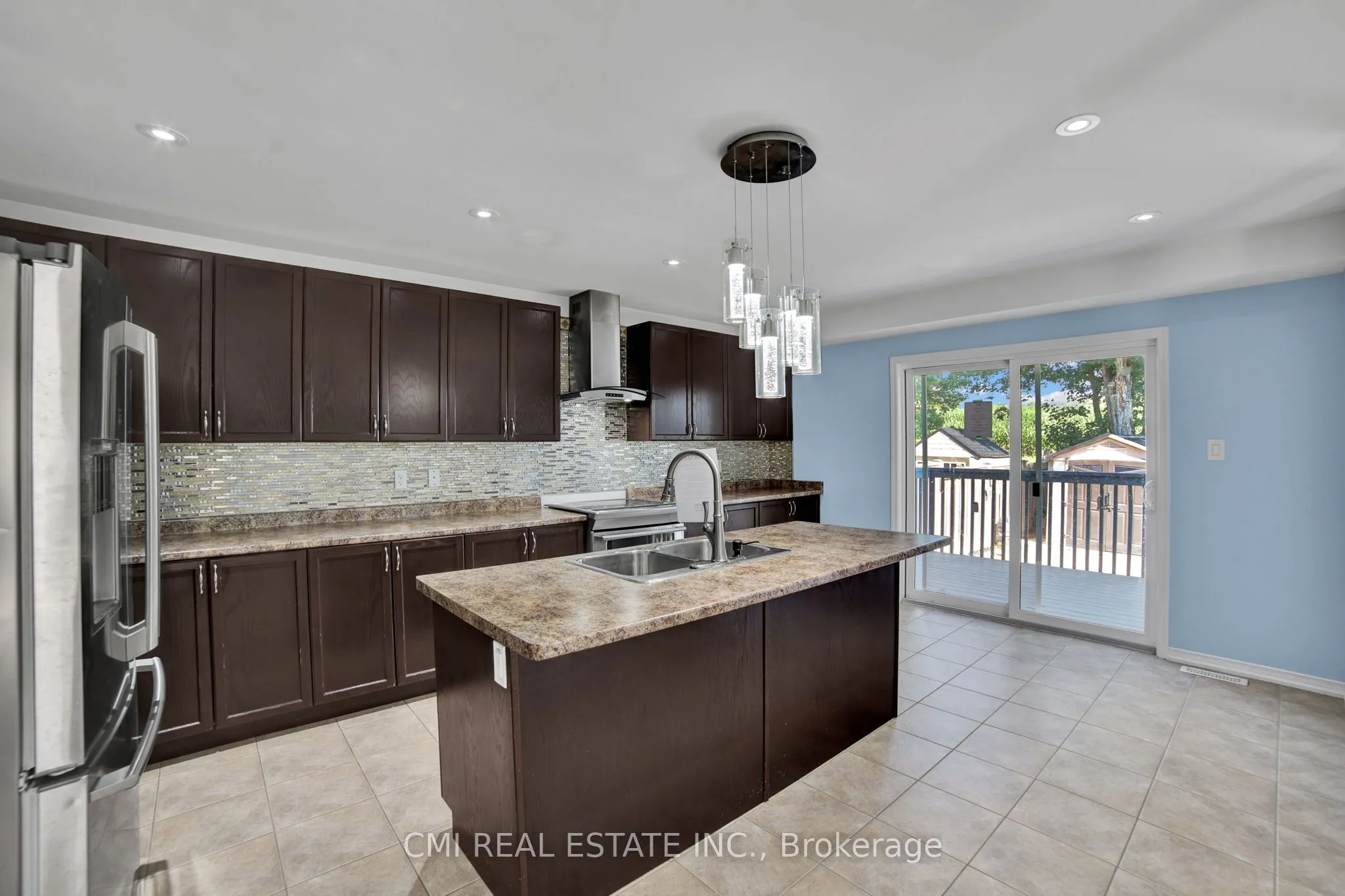 1218 Leslie Drive