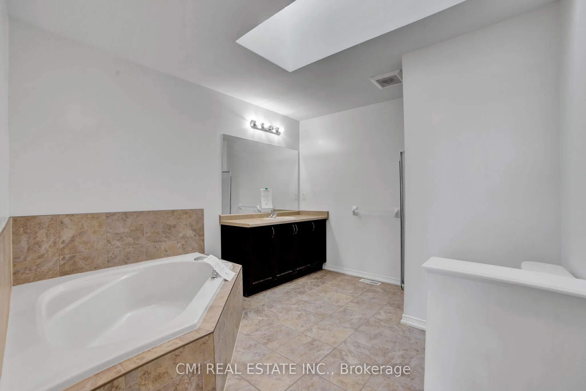 1218 Leslie Drive