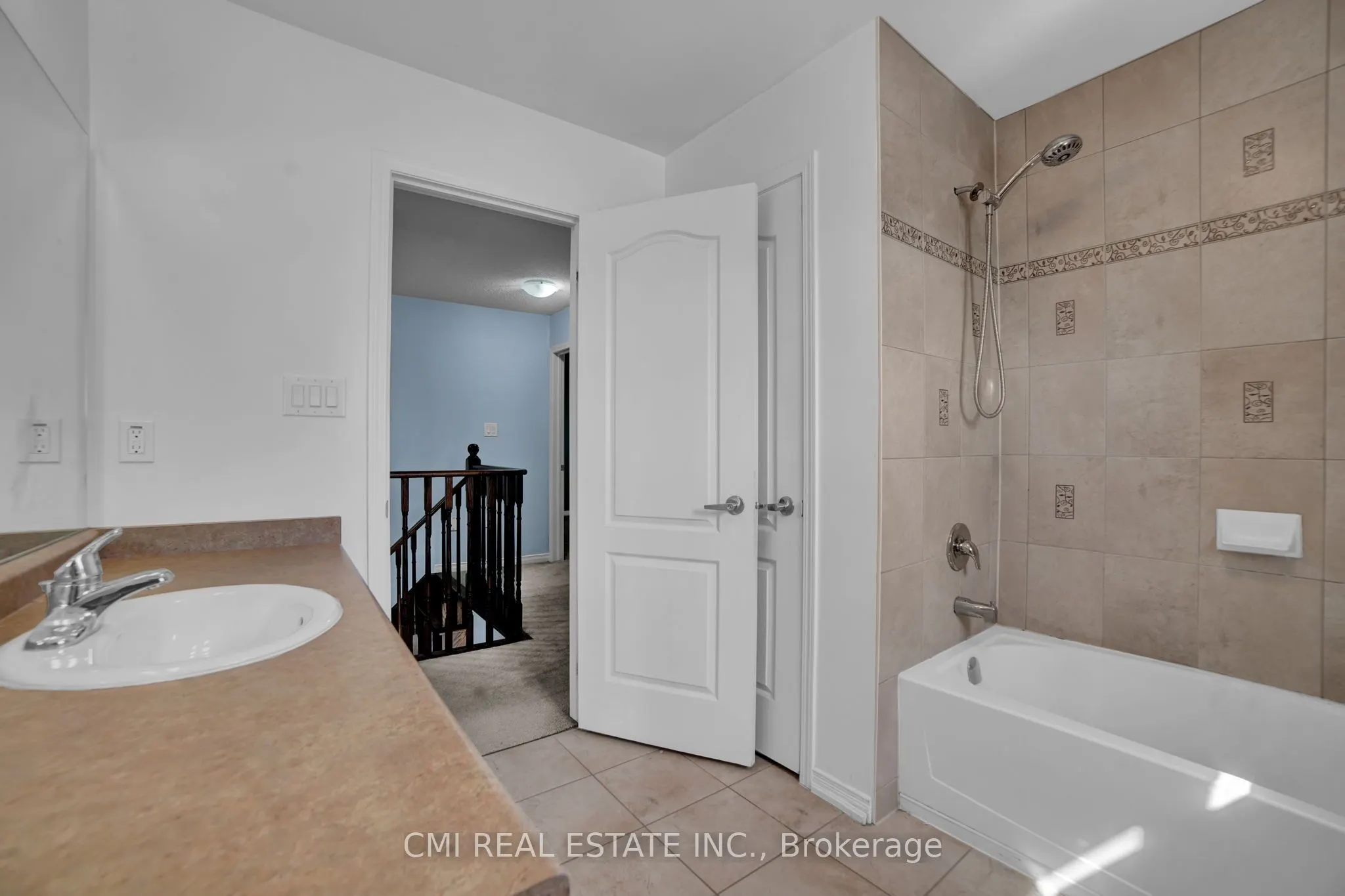 1218 Leslie Drive