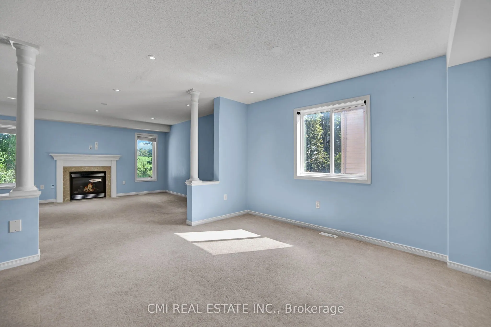 1218 Leslie Drive