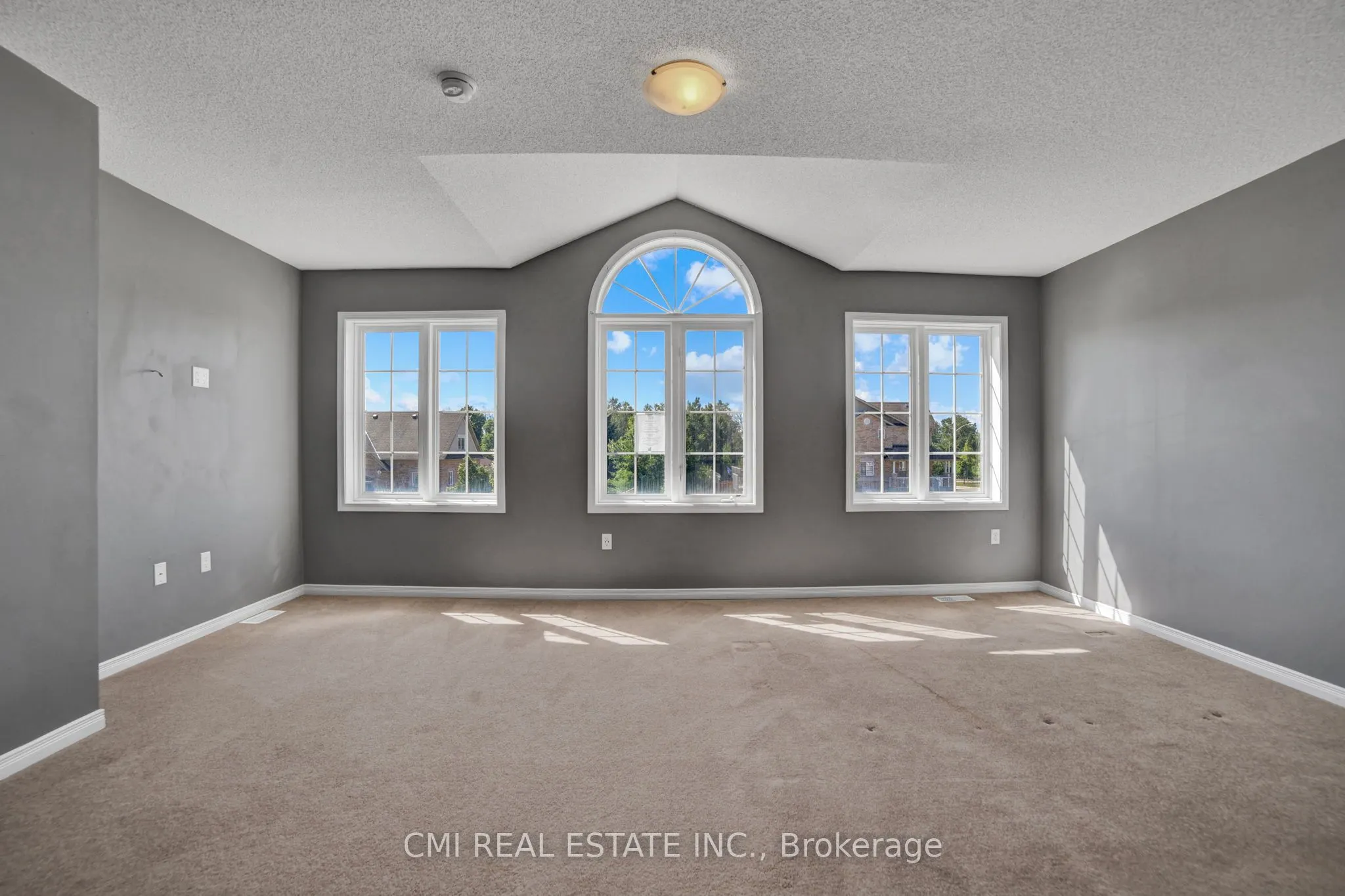 1218 Leslie Drive