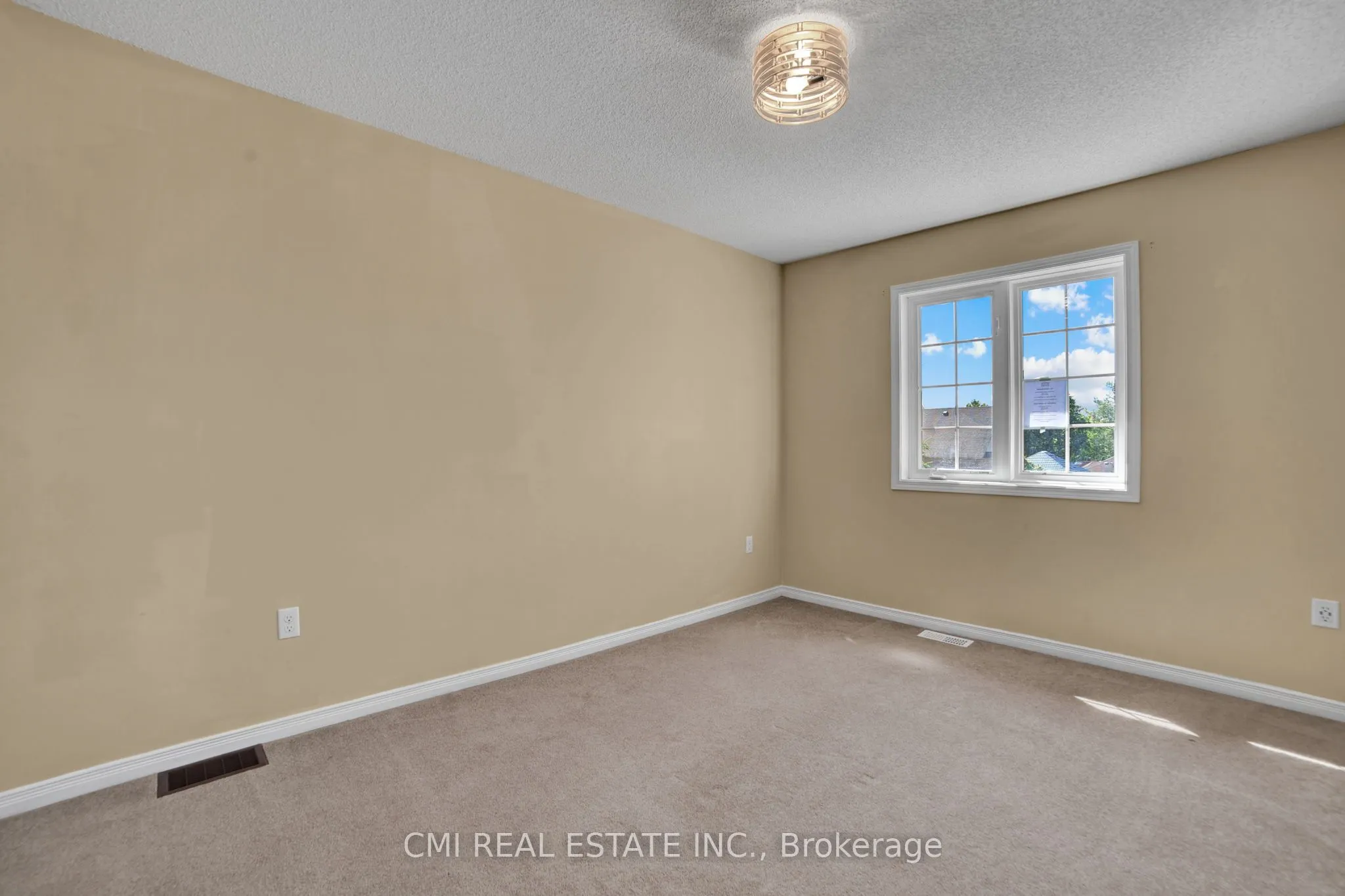 1218 Leslie Drive