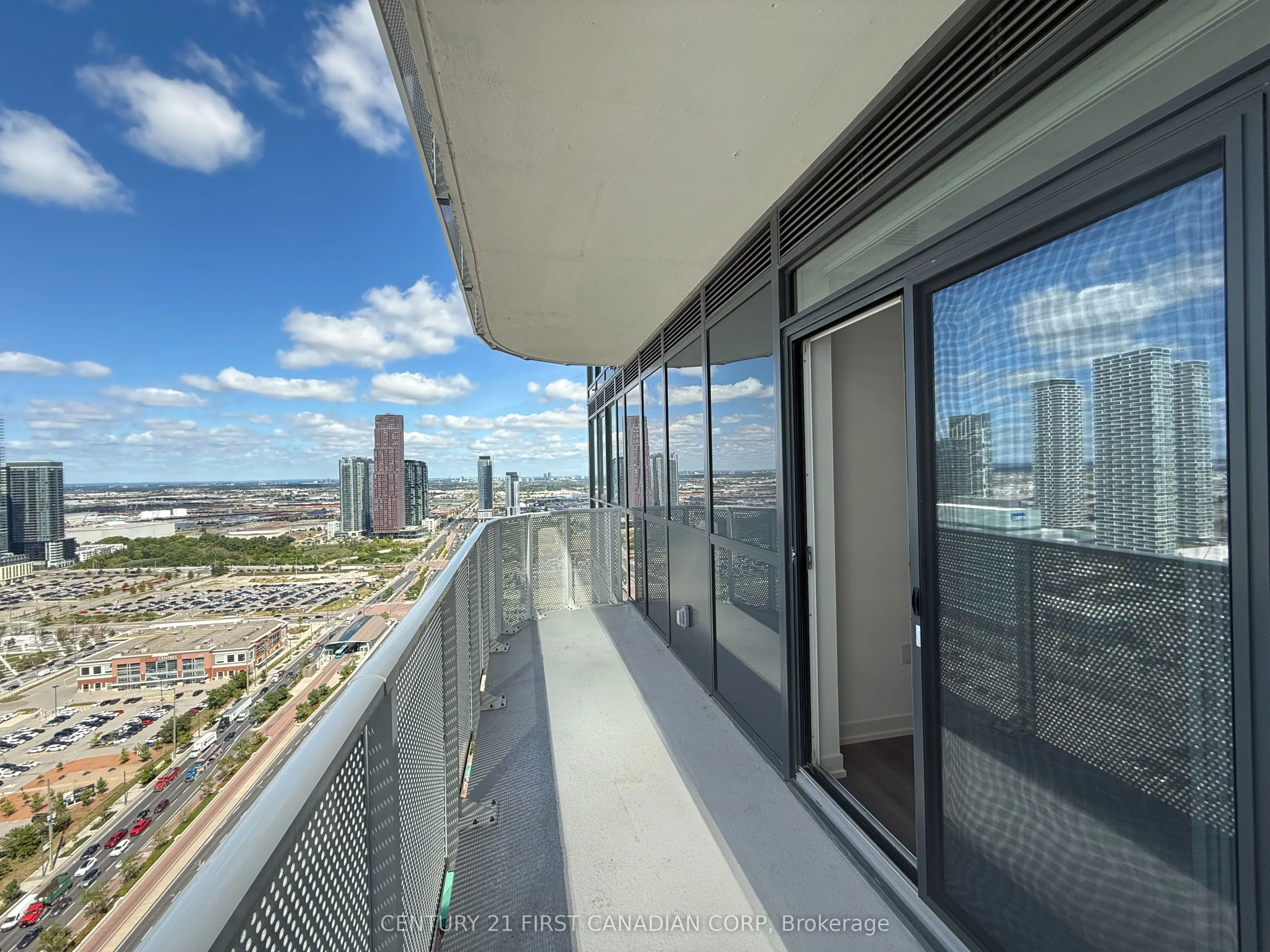 28 Interchange Way N, #D-3705