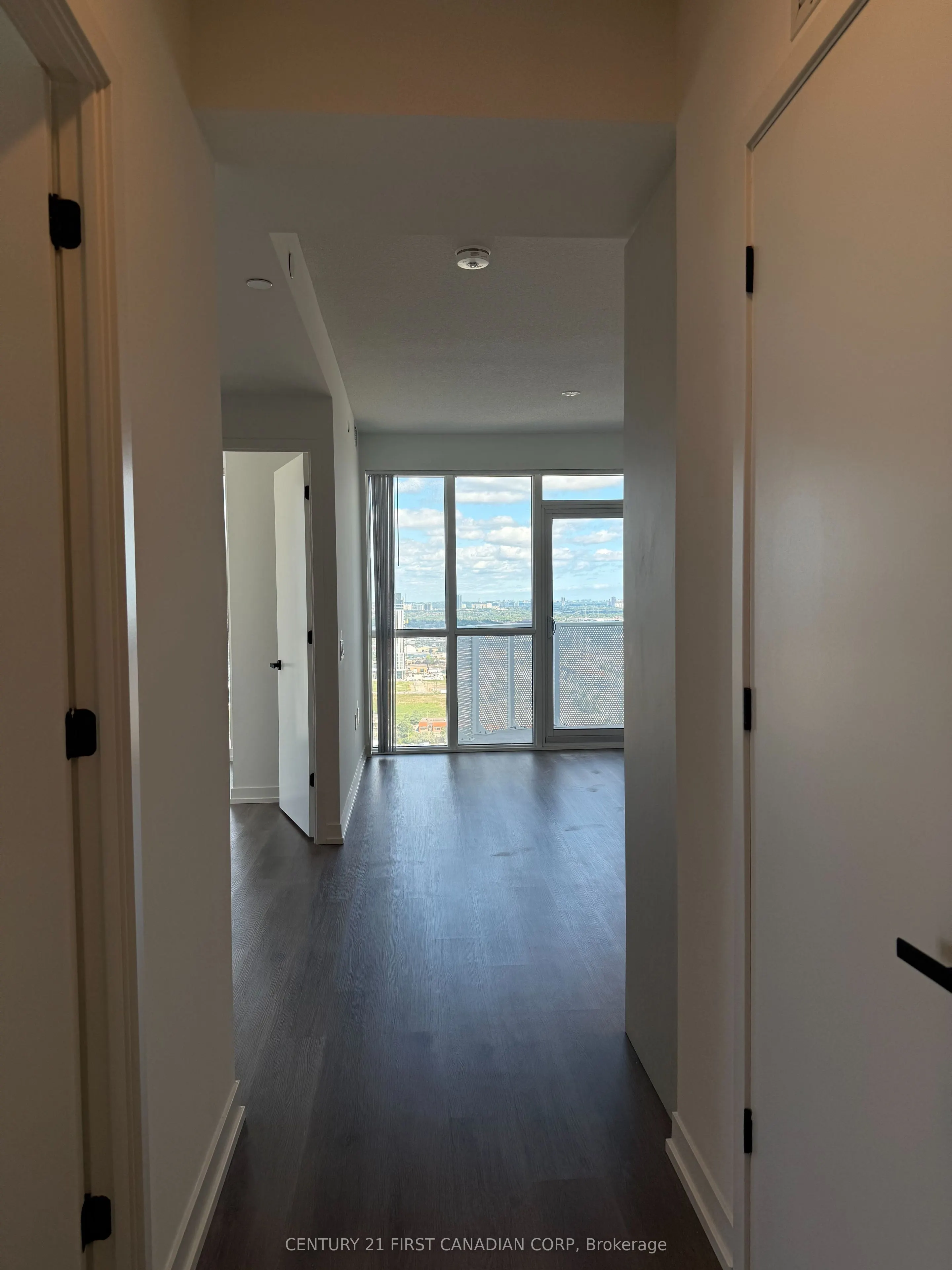 28 Interchange Way N, #D-3705