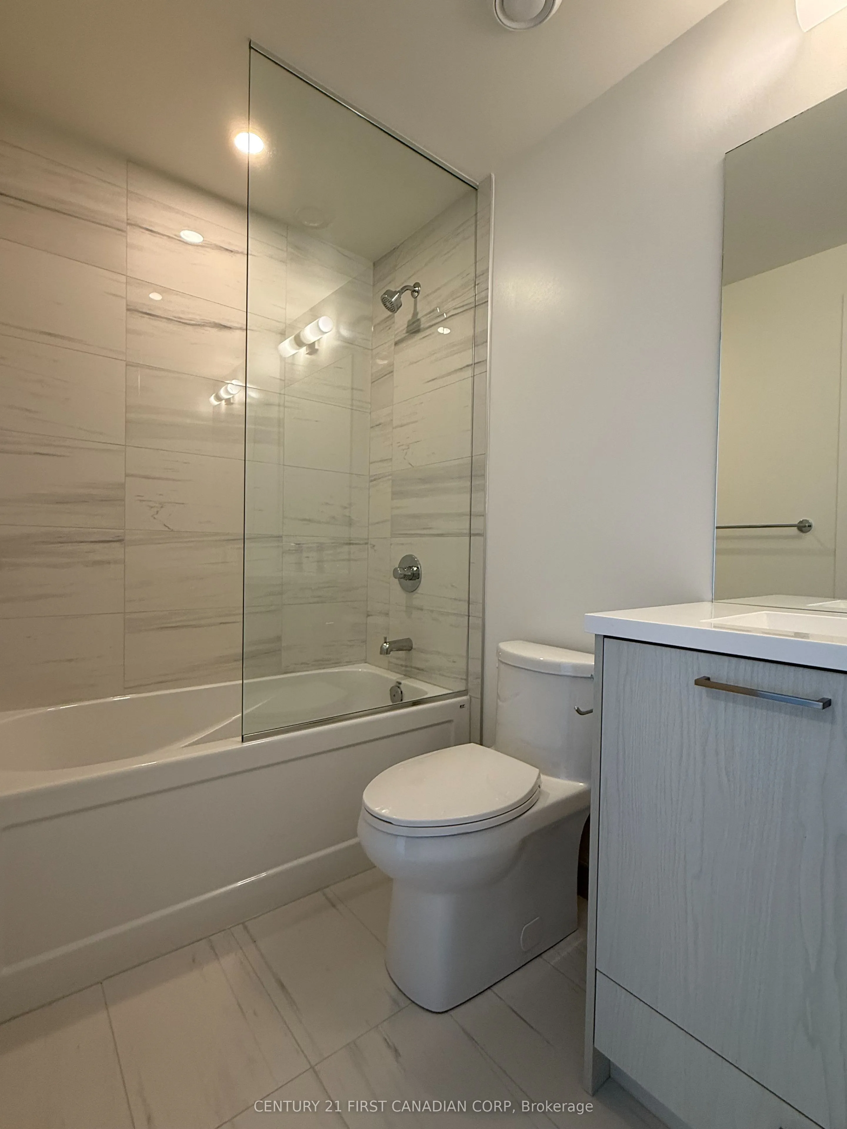 28 Interchange Way N, #D-3705