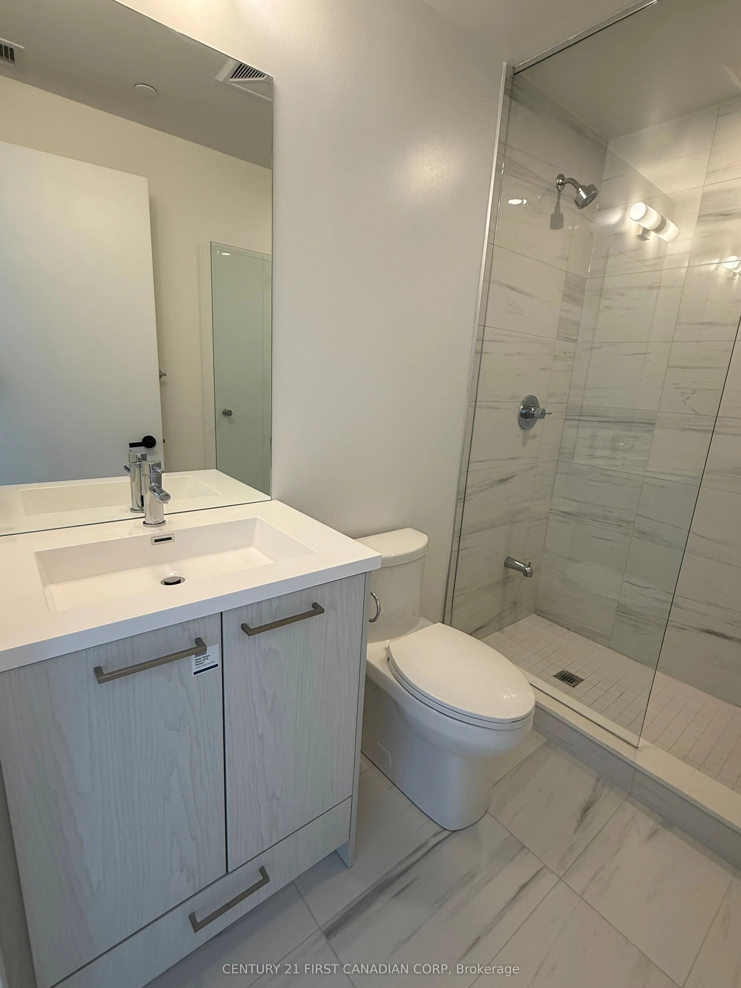 28 Interchange Way N, #D-3705