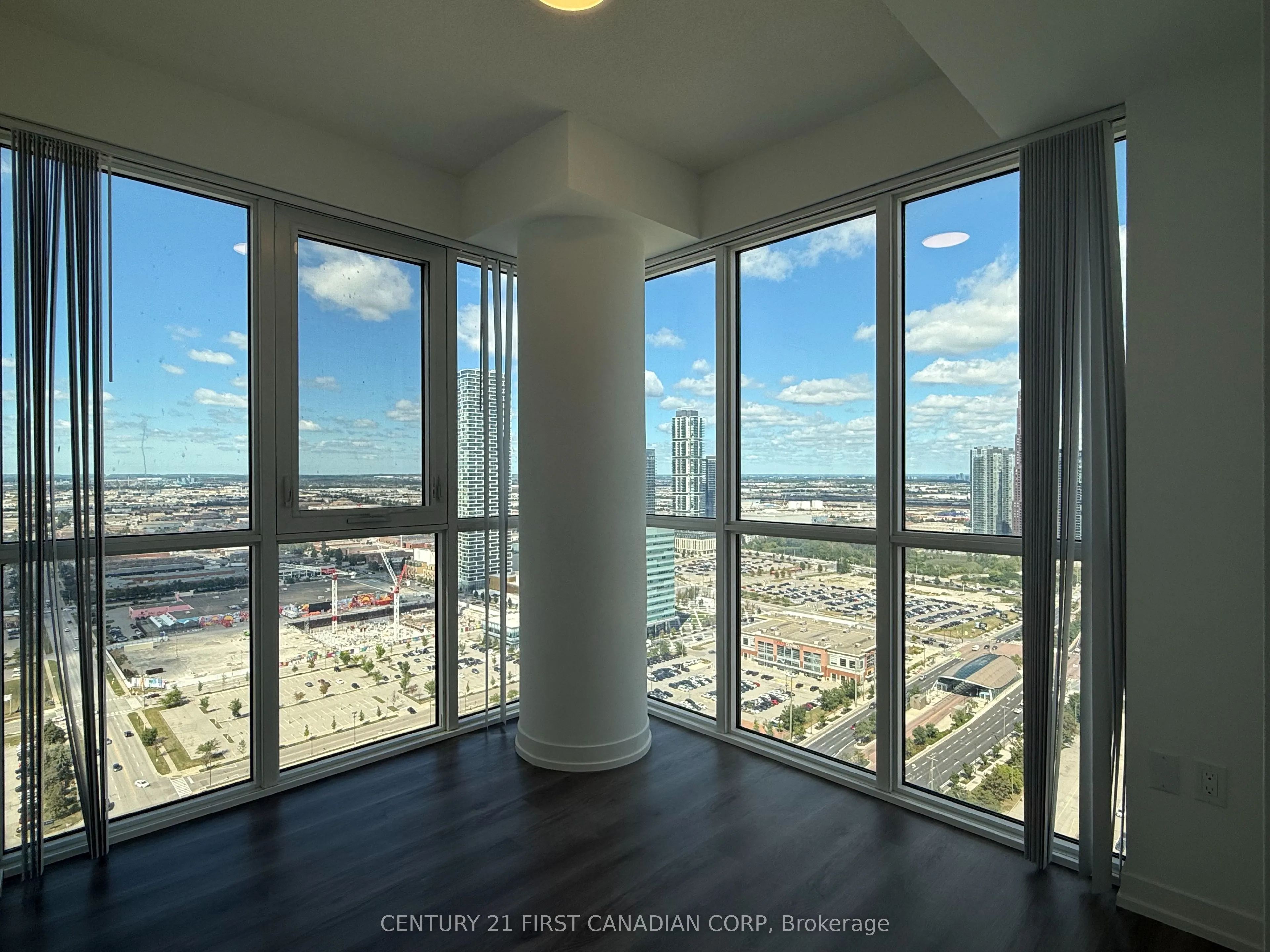 28 Interchange Way N, #D-3705