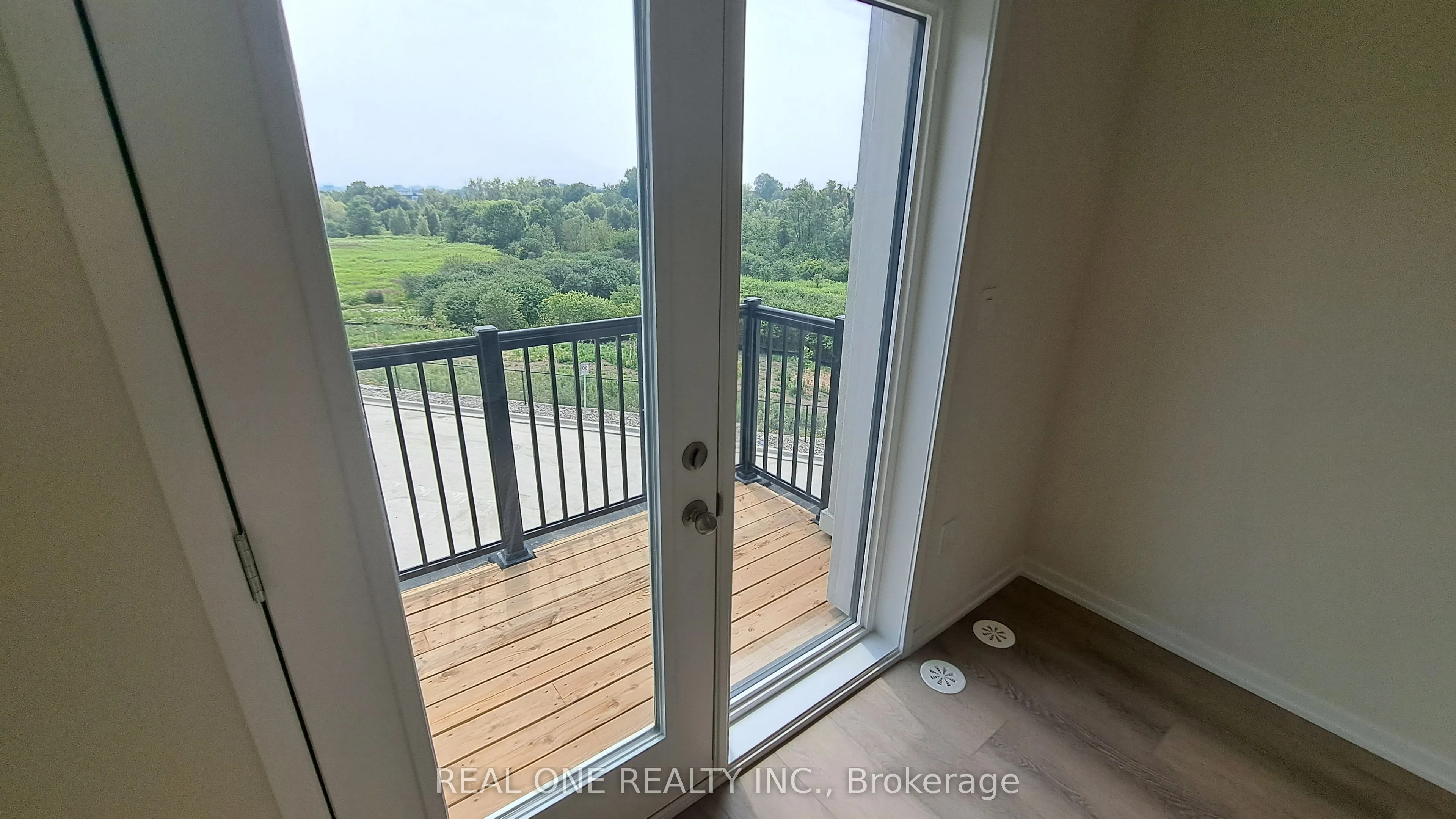 132 Matawin Lane S, #2