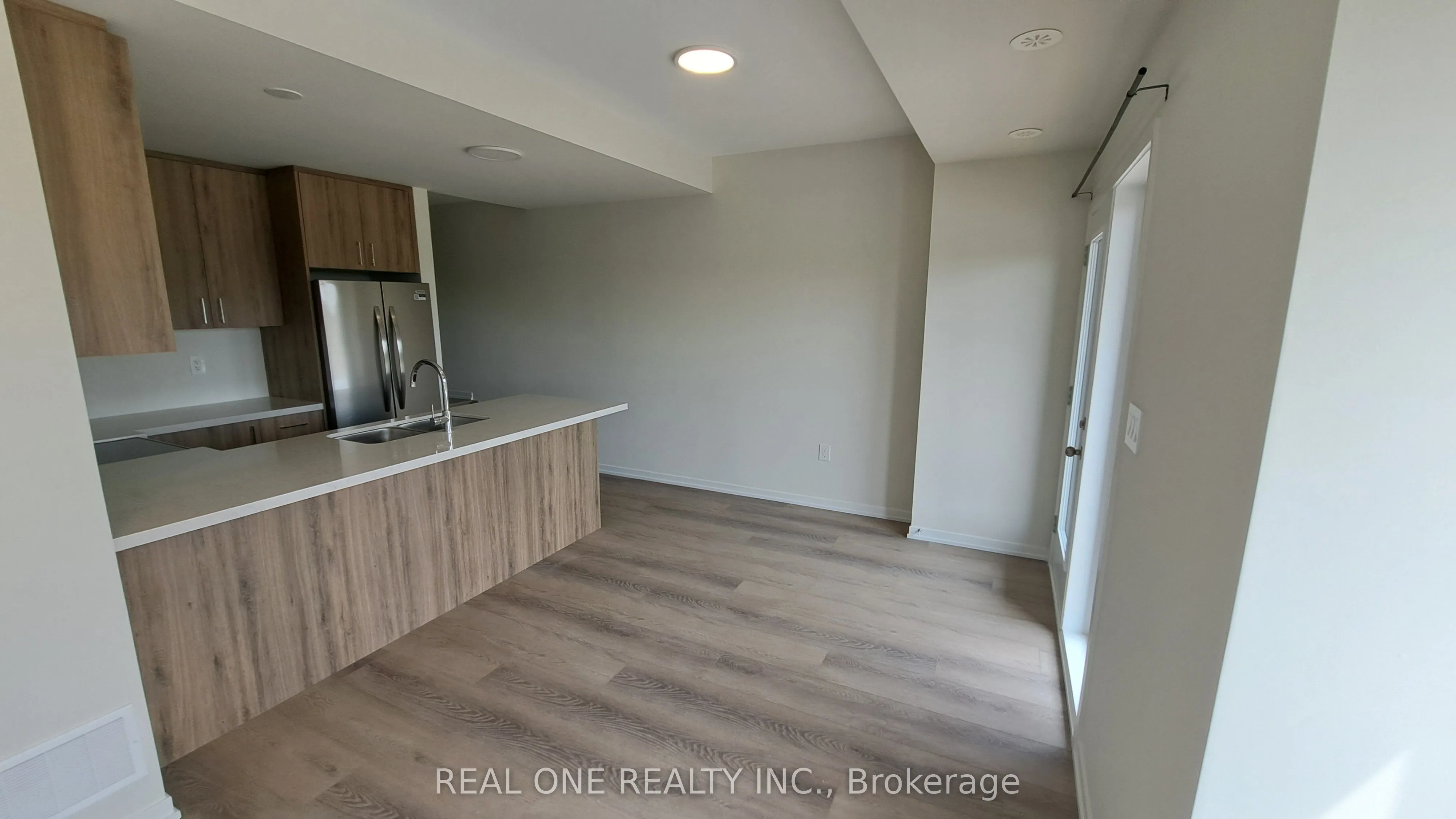 132 Matawin Lane S, #2